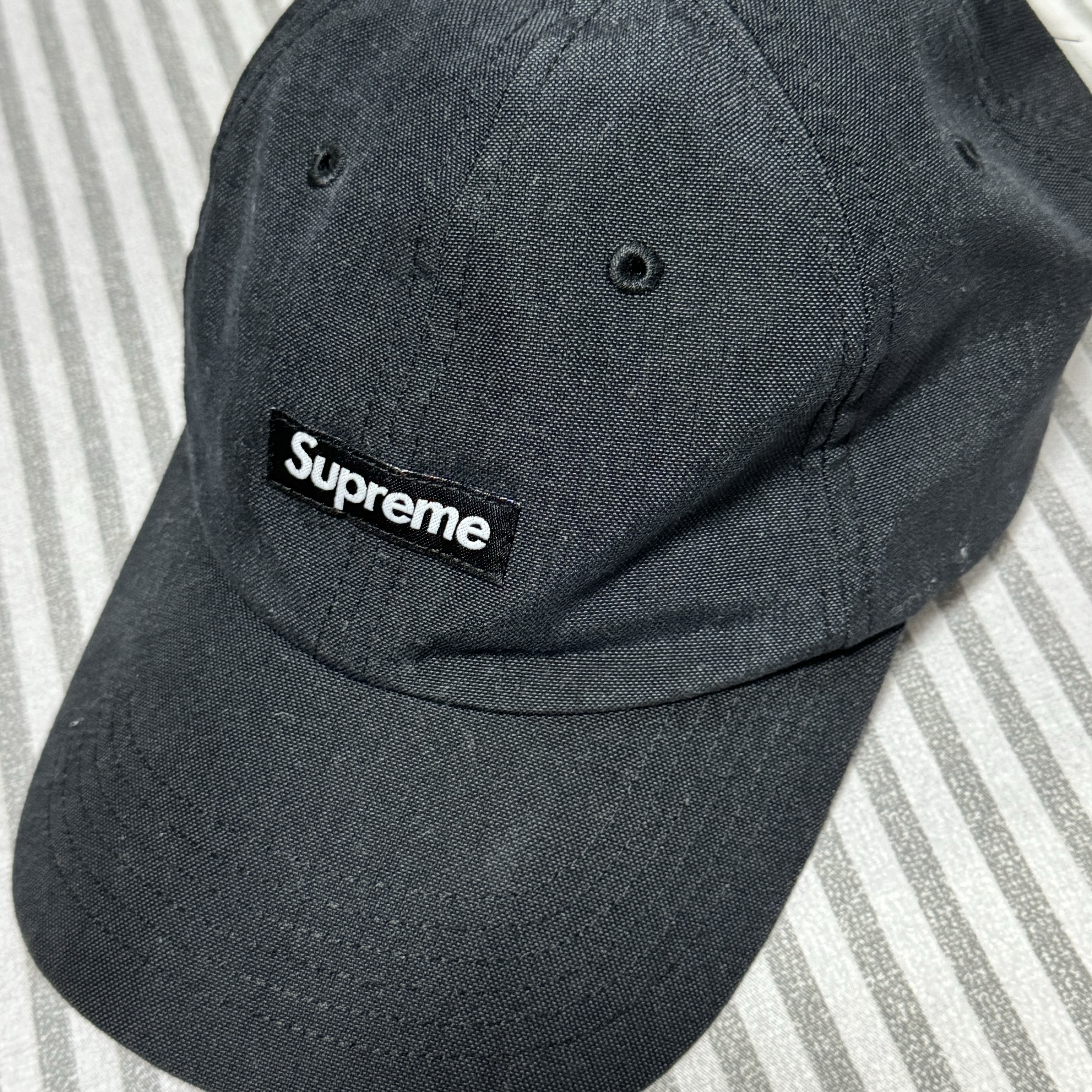 Supreme Brushed Cordura Small Box 6-Panel Black - 22FW 착용 스타일