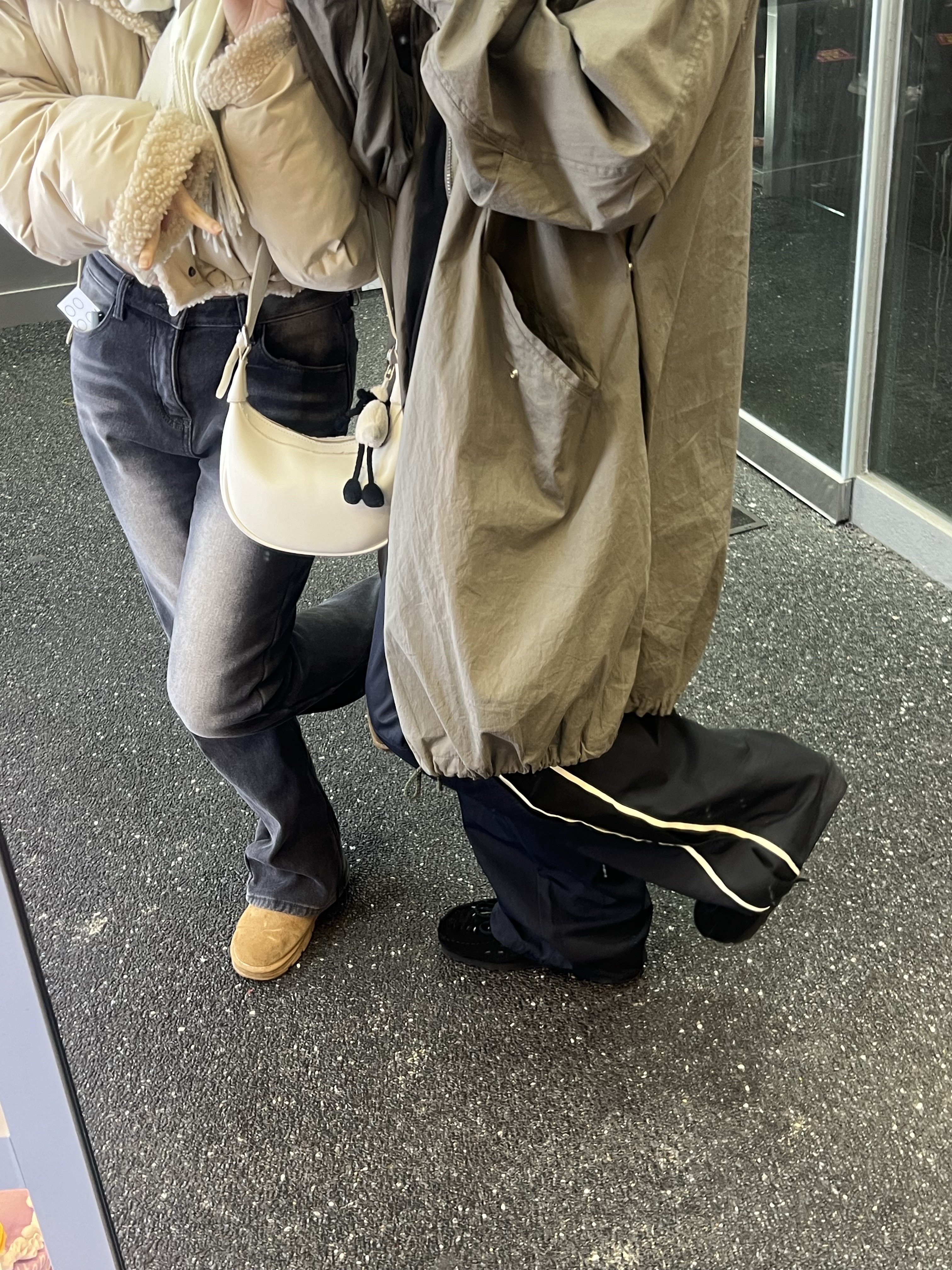 Polyteru x 1011 Nylon Track Pants Dark Navy Sports Ver. - 23FW, [프리오더] Polyteru Wallabee Shoes Woven Black 착용 스타일 - 2