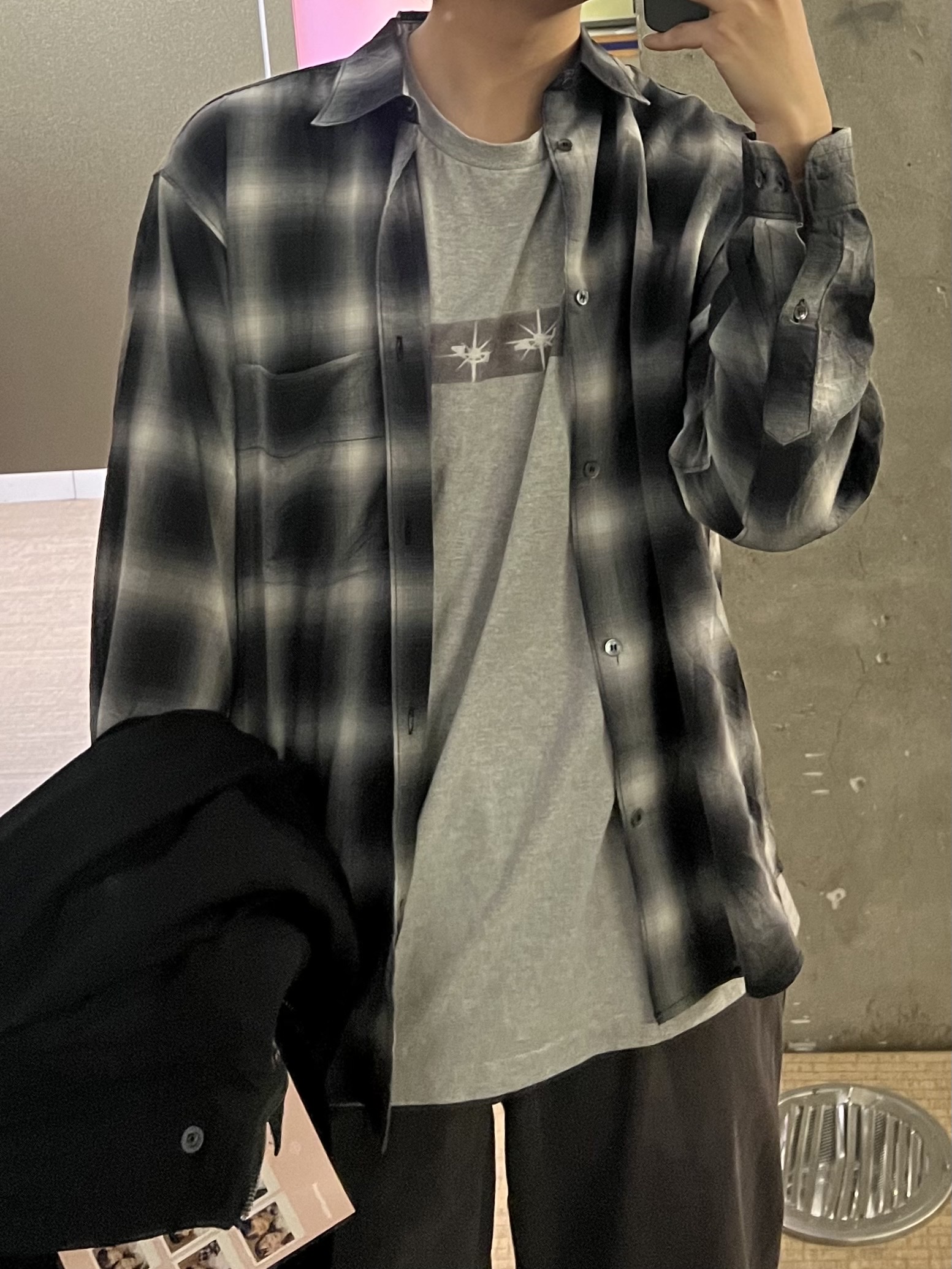 Polyteru 1 Tuck Gosima Pants Deep Charcoal, Polyteru Human Index Human Regular 1/2 T-Shirt Dyed Gray 착용 스타일 - 1