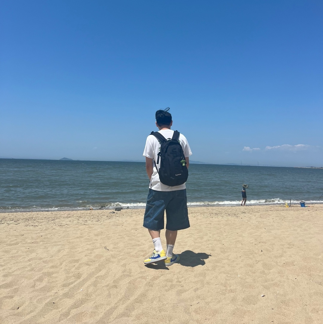 Supreme Backpack Black - 24SS, (W) Jordan 1 x Travis Scott Retro Low OG SP Canary 착용 스타일 - 3
