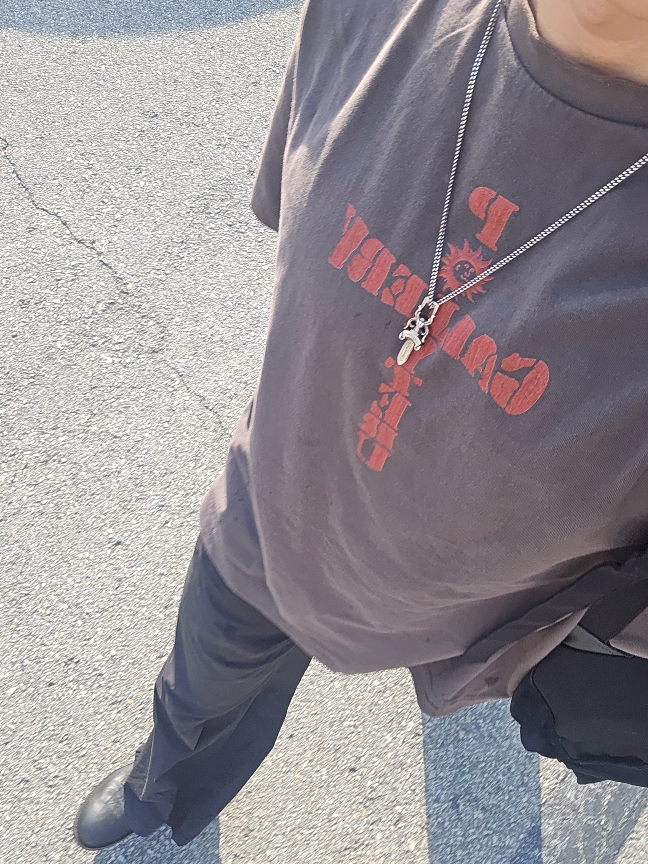 Polyteru 1011 1/2 Graphic T Shirt 'Cross Tee' Washed Charcoal Brown 착용 스타일 - 1