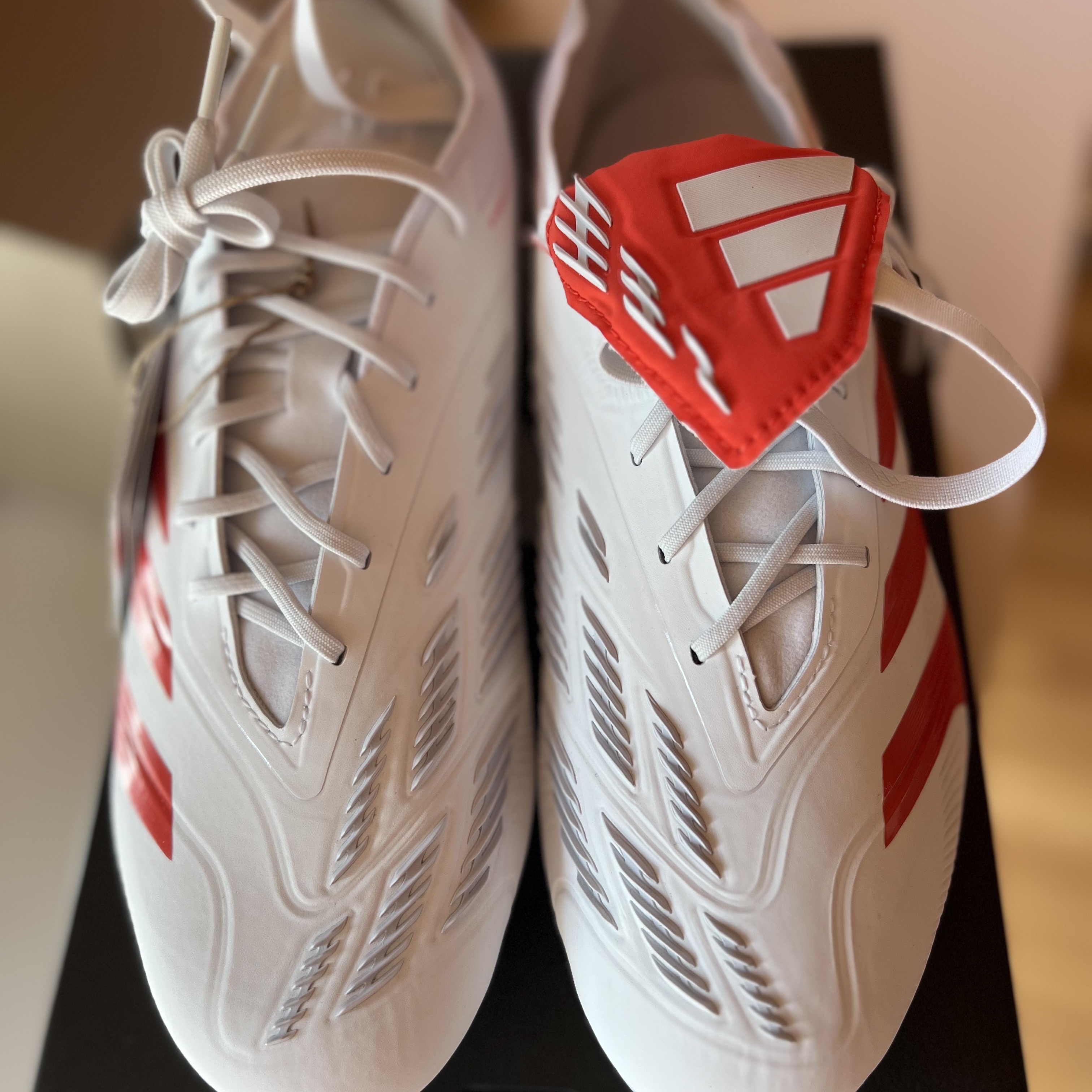 Adidas Predator Elite FT FG Cloud White Bright Red 착용 스타일 - 1