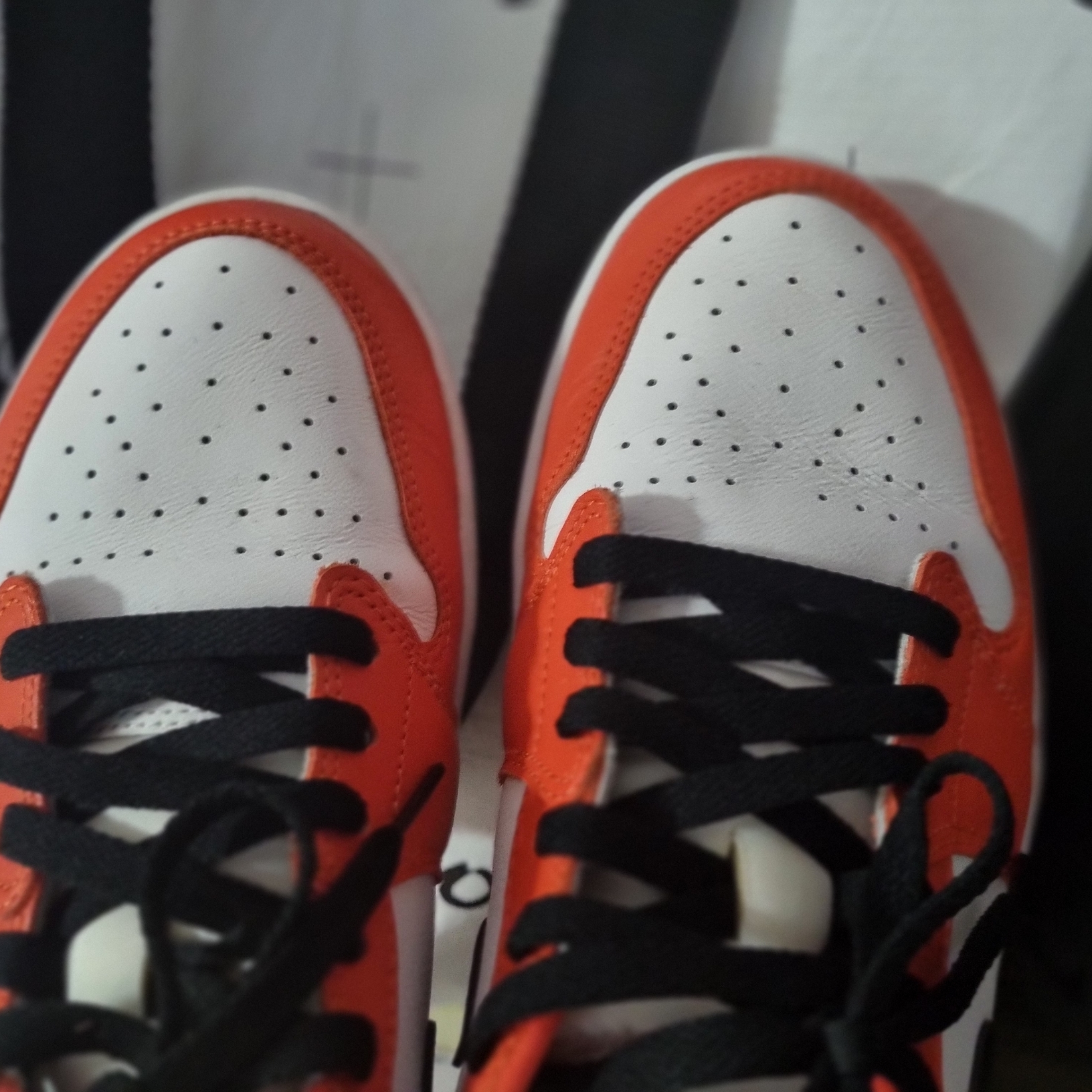 Jordan 1 Low OG Starfish 착용 스타일