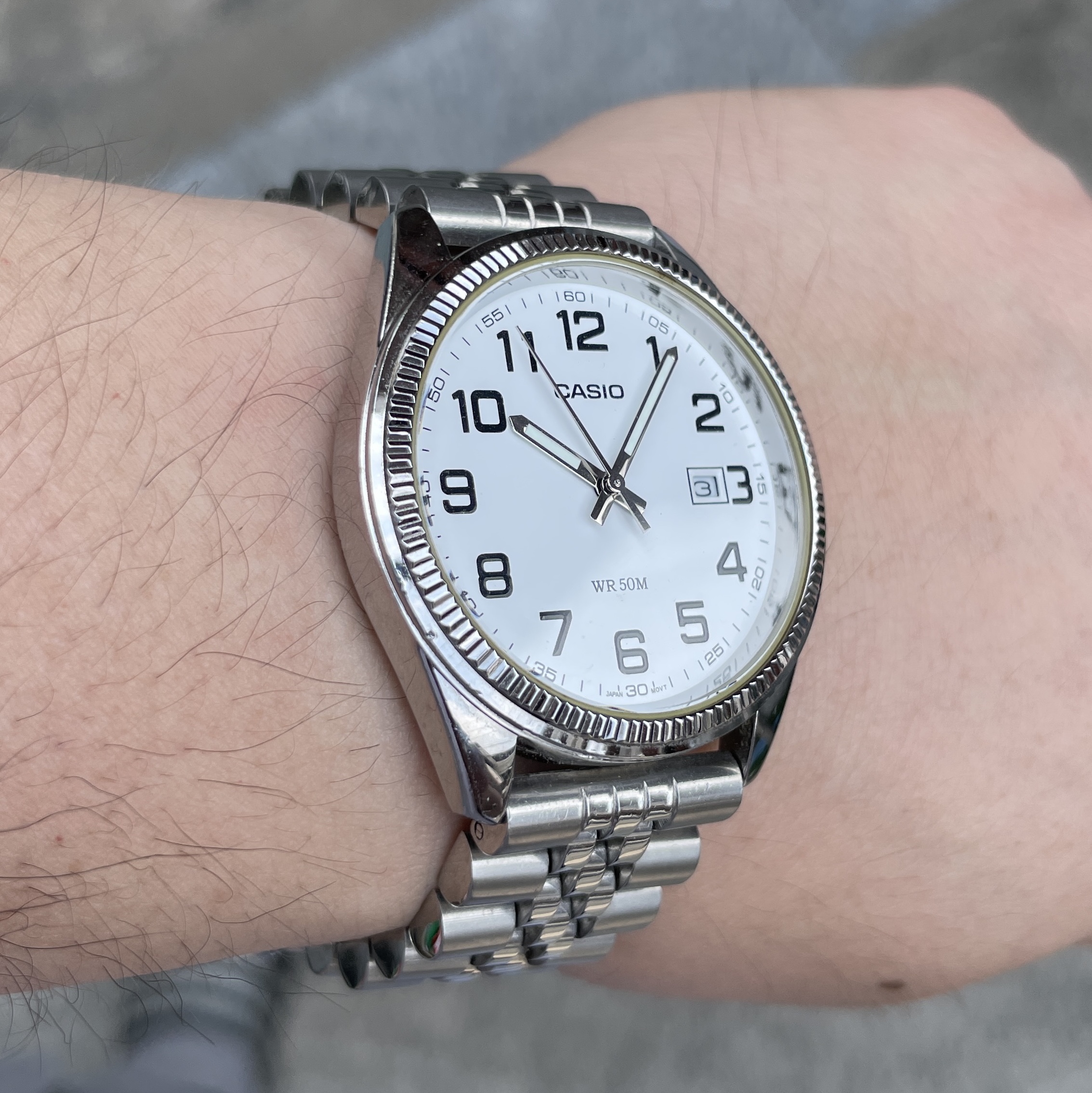 Casio MTP-1302D-7A2V 착용 스타일