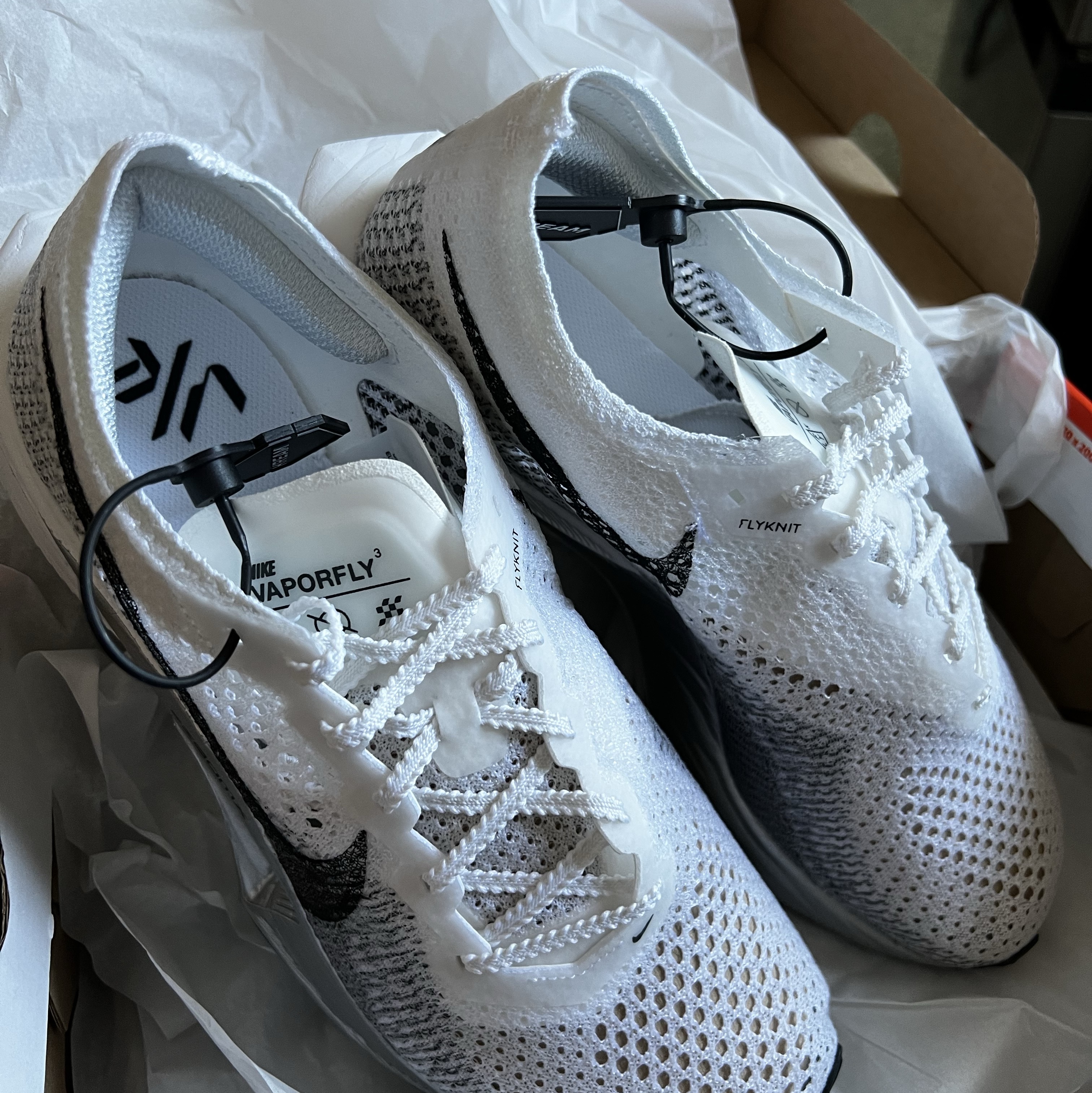 Nike ZoomX Vaporfly Next% 3 White Grey 착용 스타일