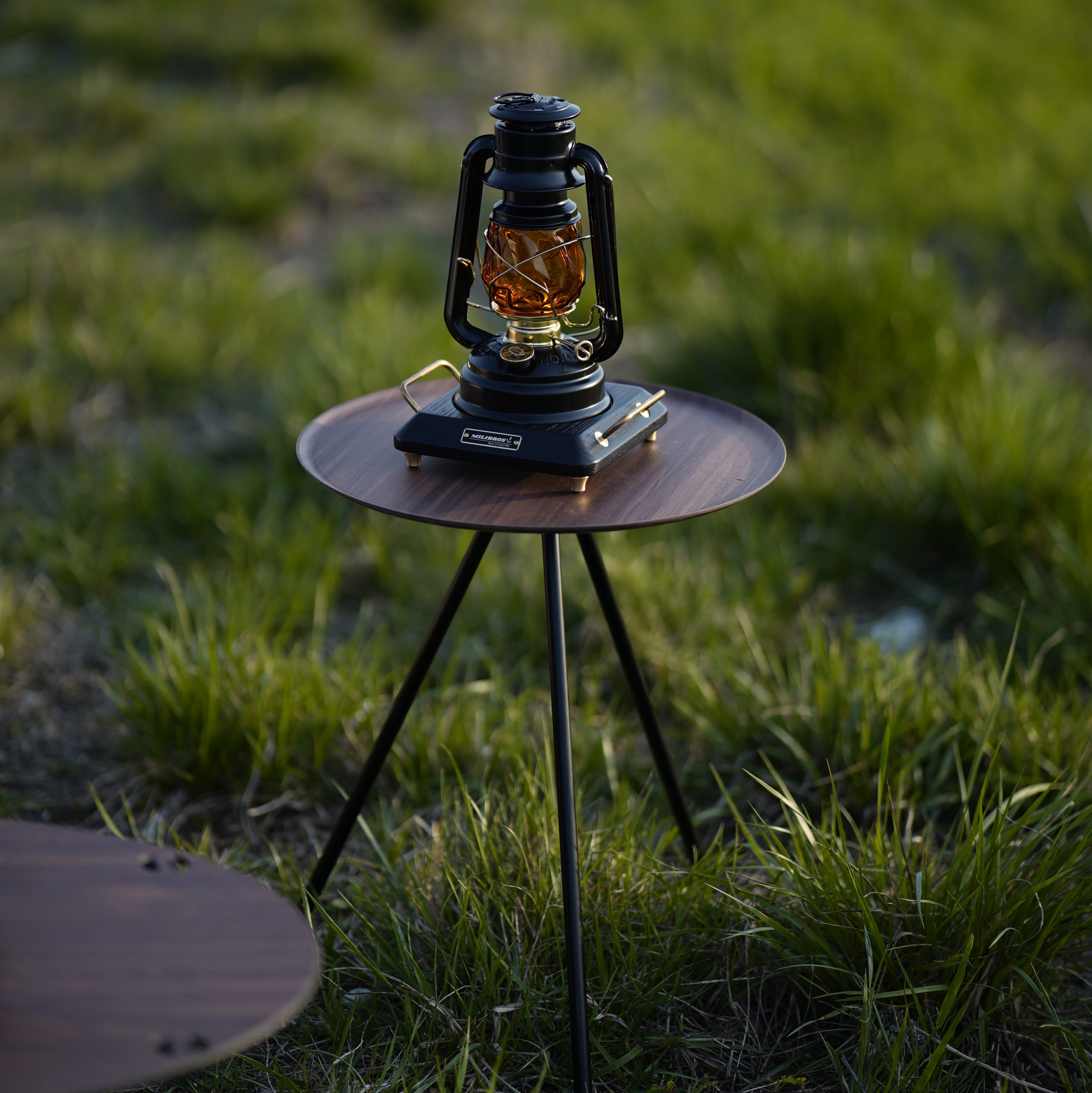 Helinox Table O Home M Walnut 착용 스타일 - 1