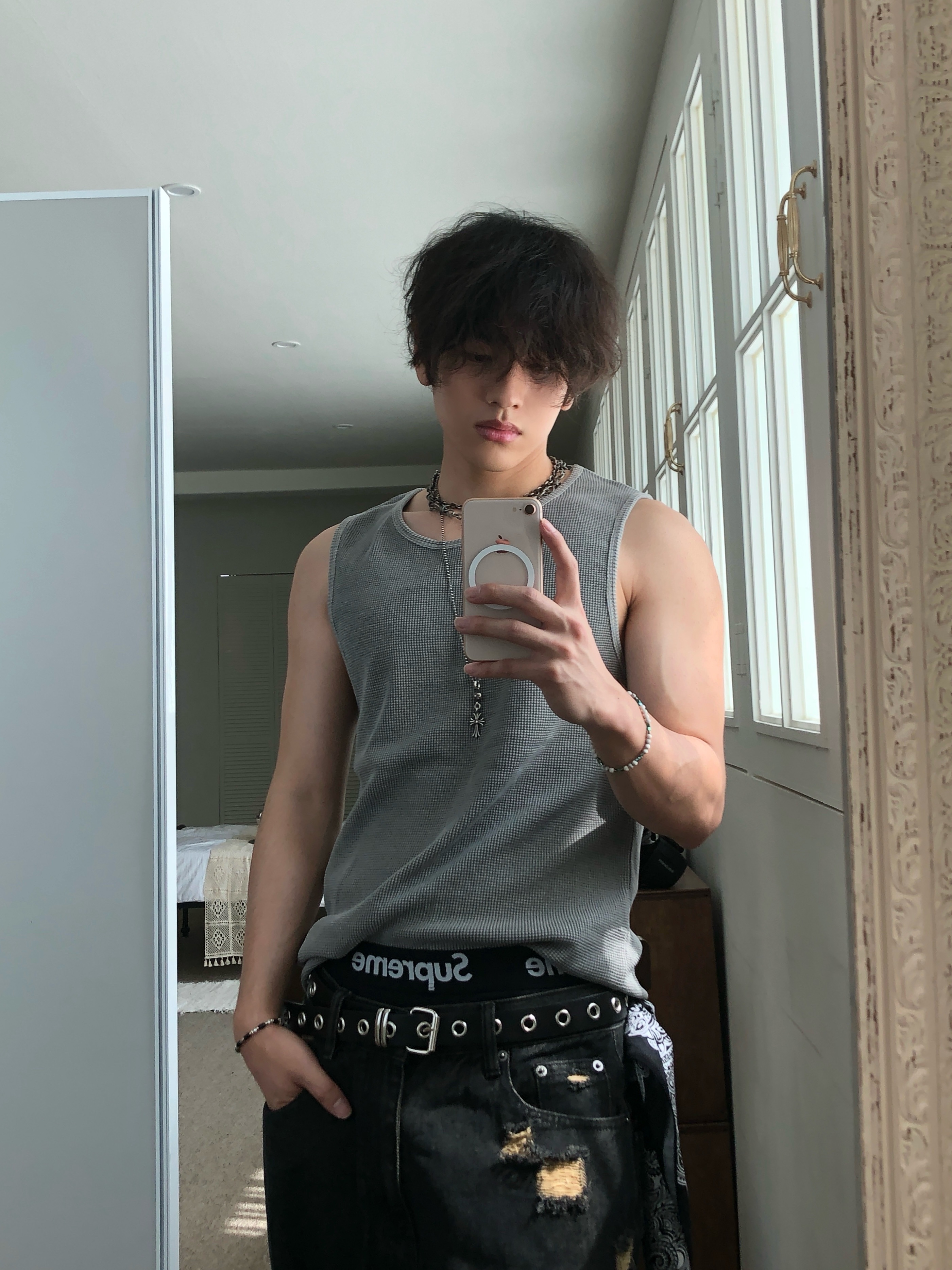 Supreme Hanes Boxer Briefs Black (4 Pack) 착용 스타일