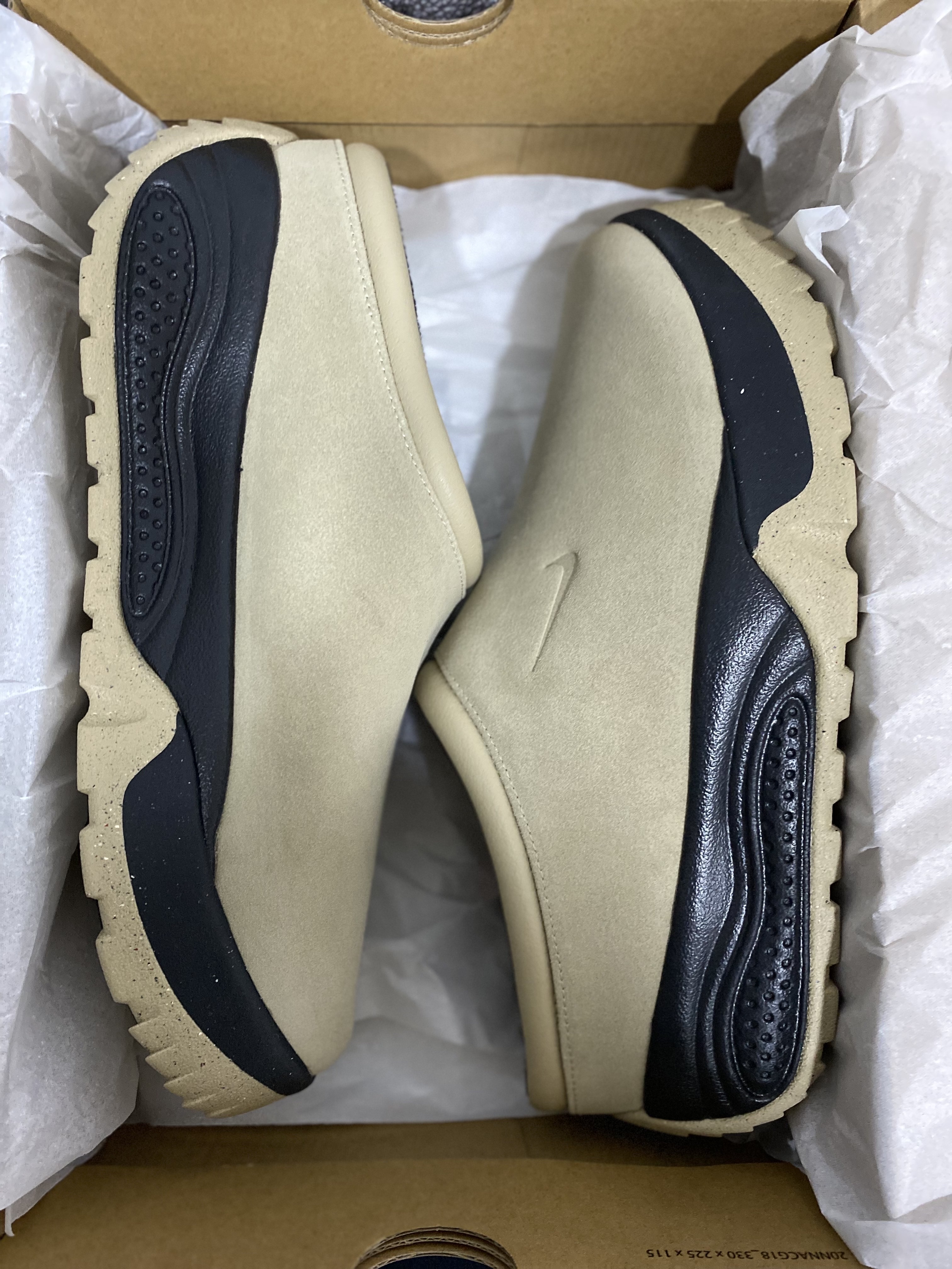 Nike ACG Rufus Limestone and Black 착용 스타일