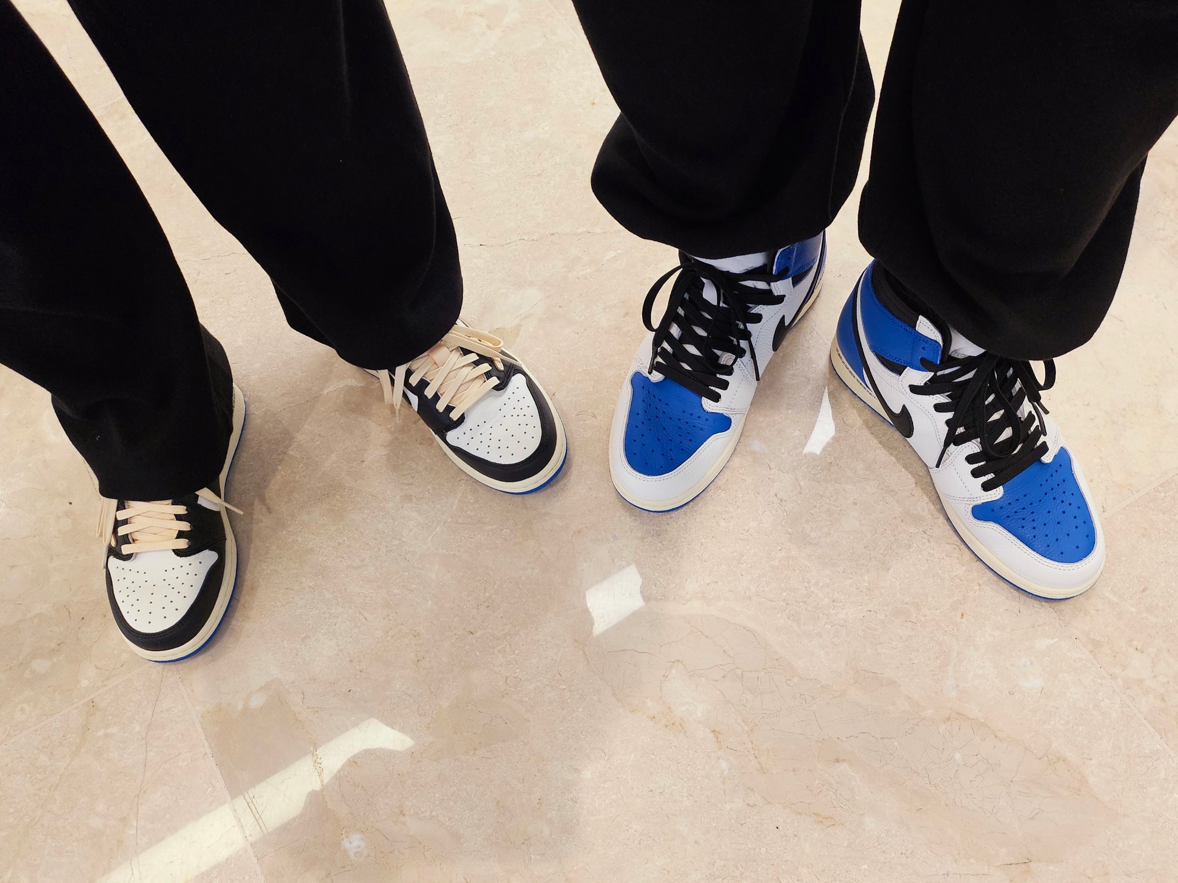 Jordan 1 x Travis Scott x Fragment Retro High OG SP Military Blue, Jordan 1 x Travis Scott x Fragment Retro Low OG SP Military Blue 착용 스타일 - 3