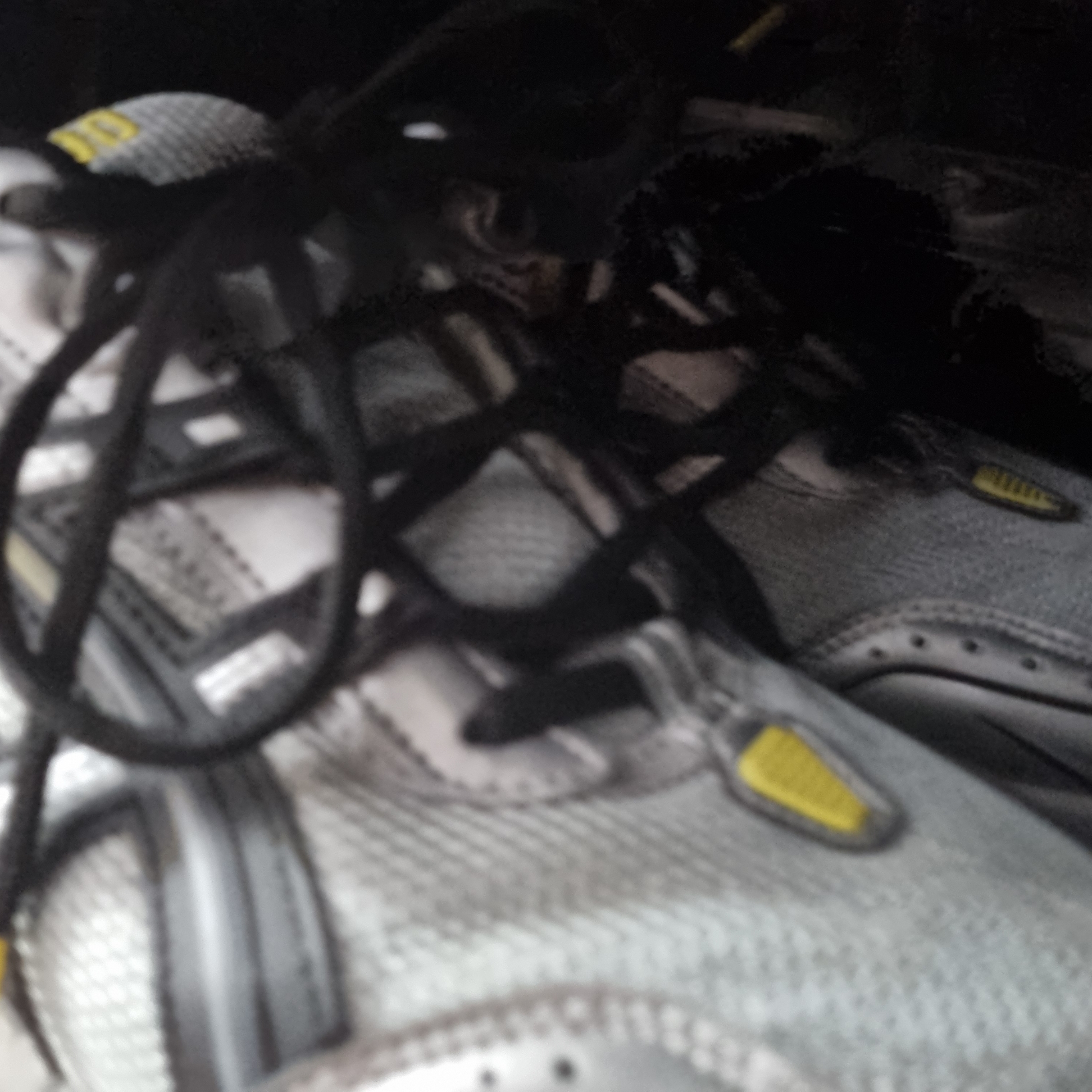 Asics Gel-1090 Mid Grey Black 착용 스타일
