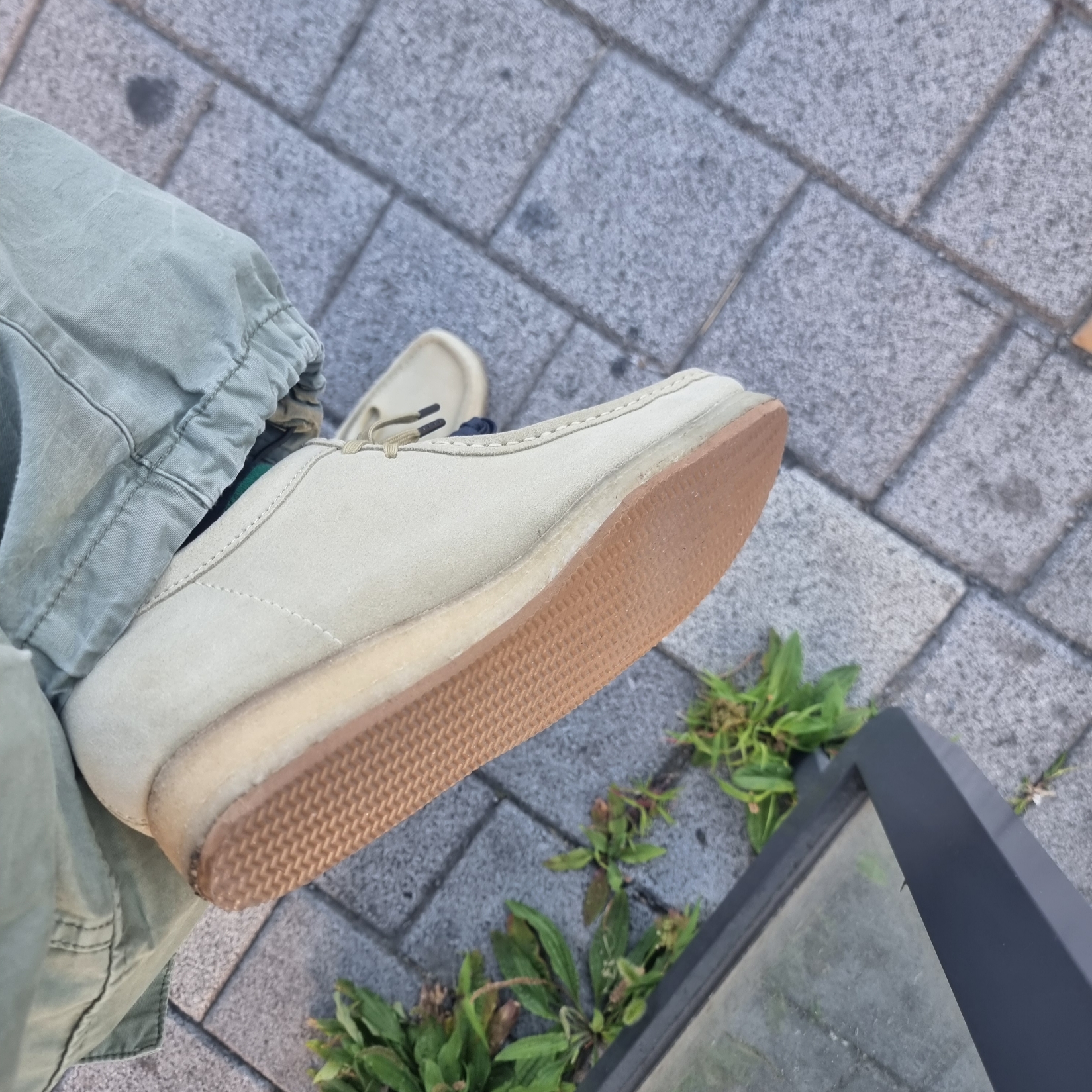 Clarks Wallabee Maple Suede 착용 스타일 - 4