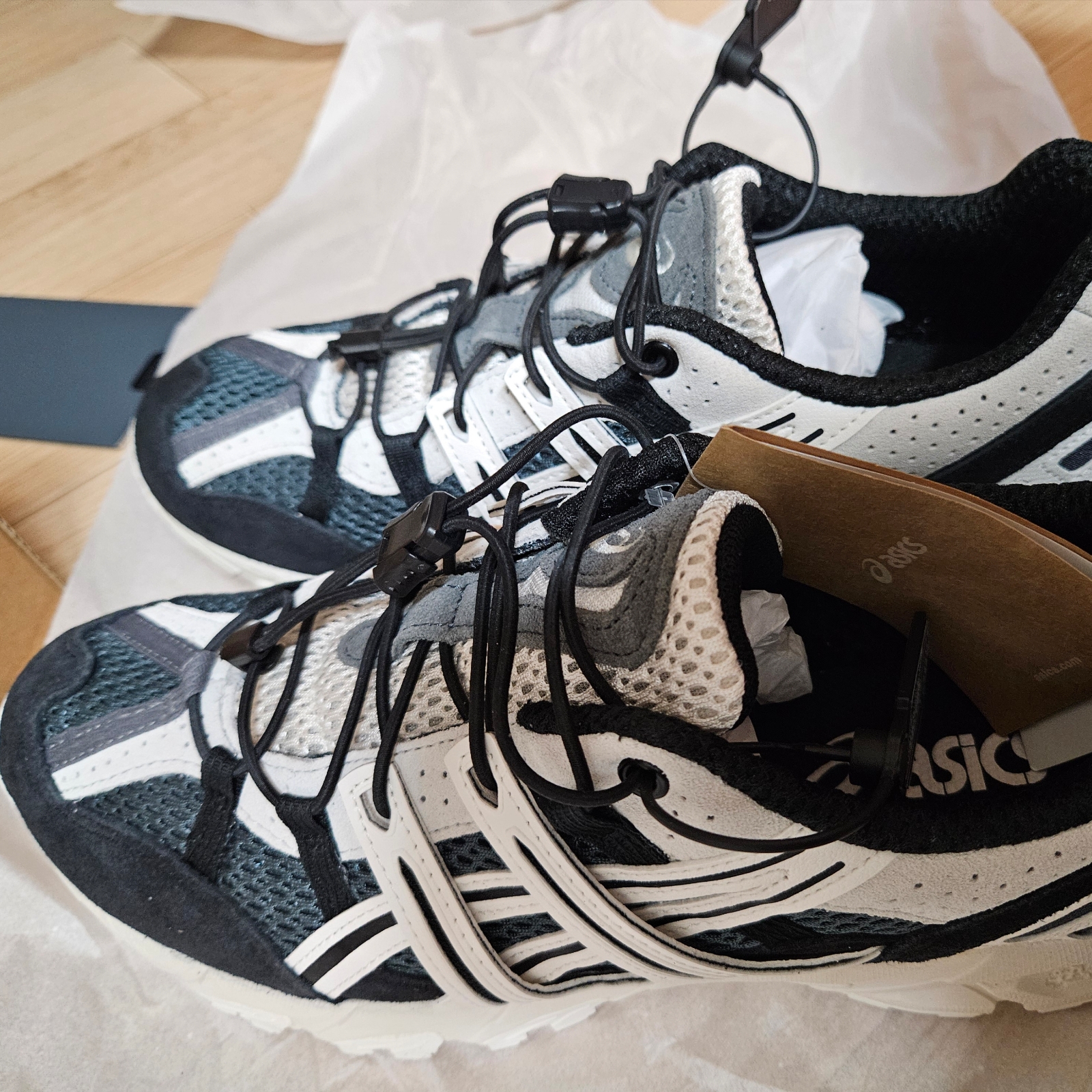 Asics Unlimited Gel-Sonoma 15-50 Carrier Grey White Alyssum 착용 스타일 - 2