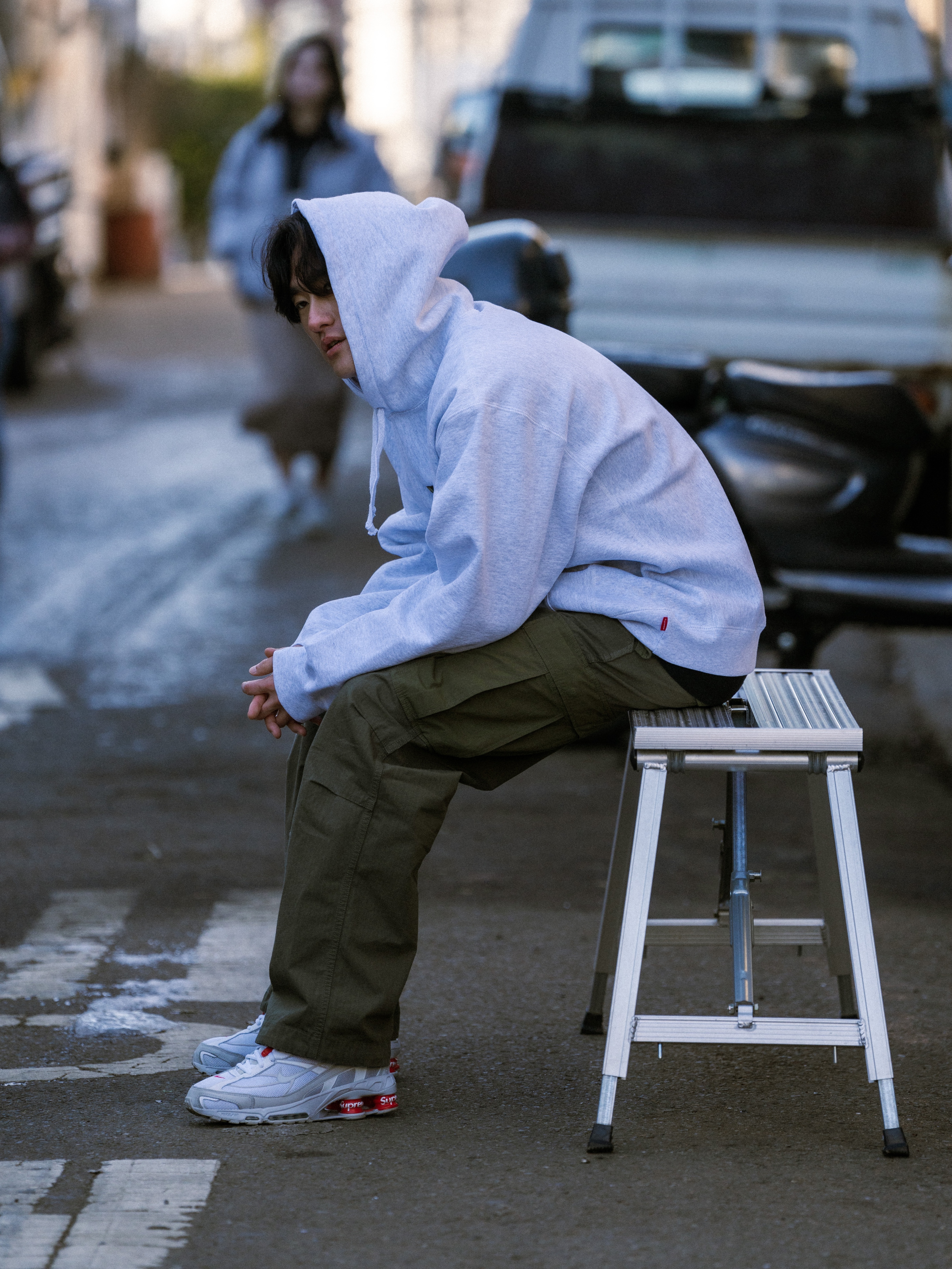 Supreme Box Logo Hooded Sweatshirt Ash Grey - 23FW, Nike x Supreme Shox Ride 2 SP White 착용 스타일 - 5