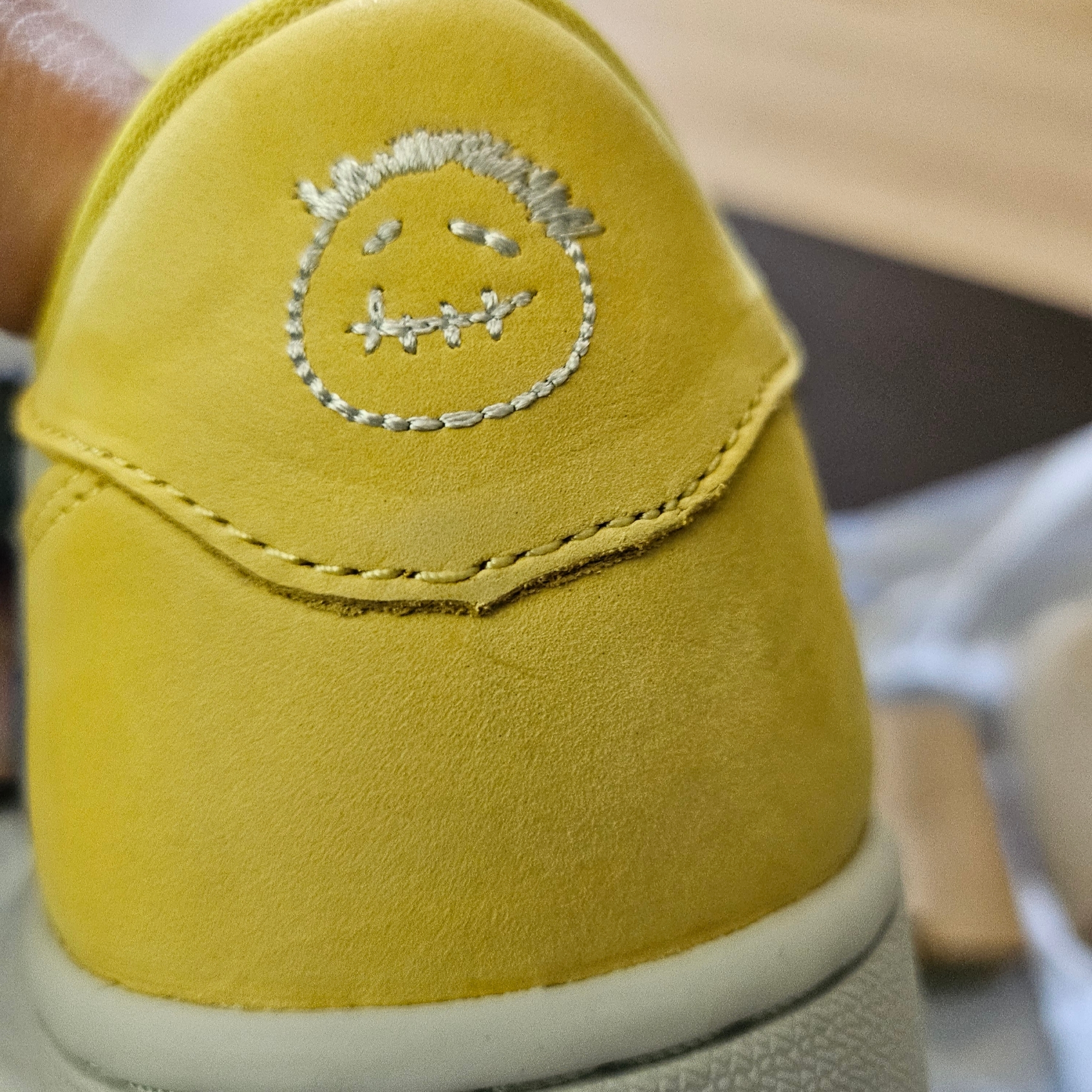 (W) Jordan 1 x Travis Scott Retro Low OG SP Canary 착용 스타일 - 10