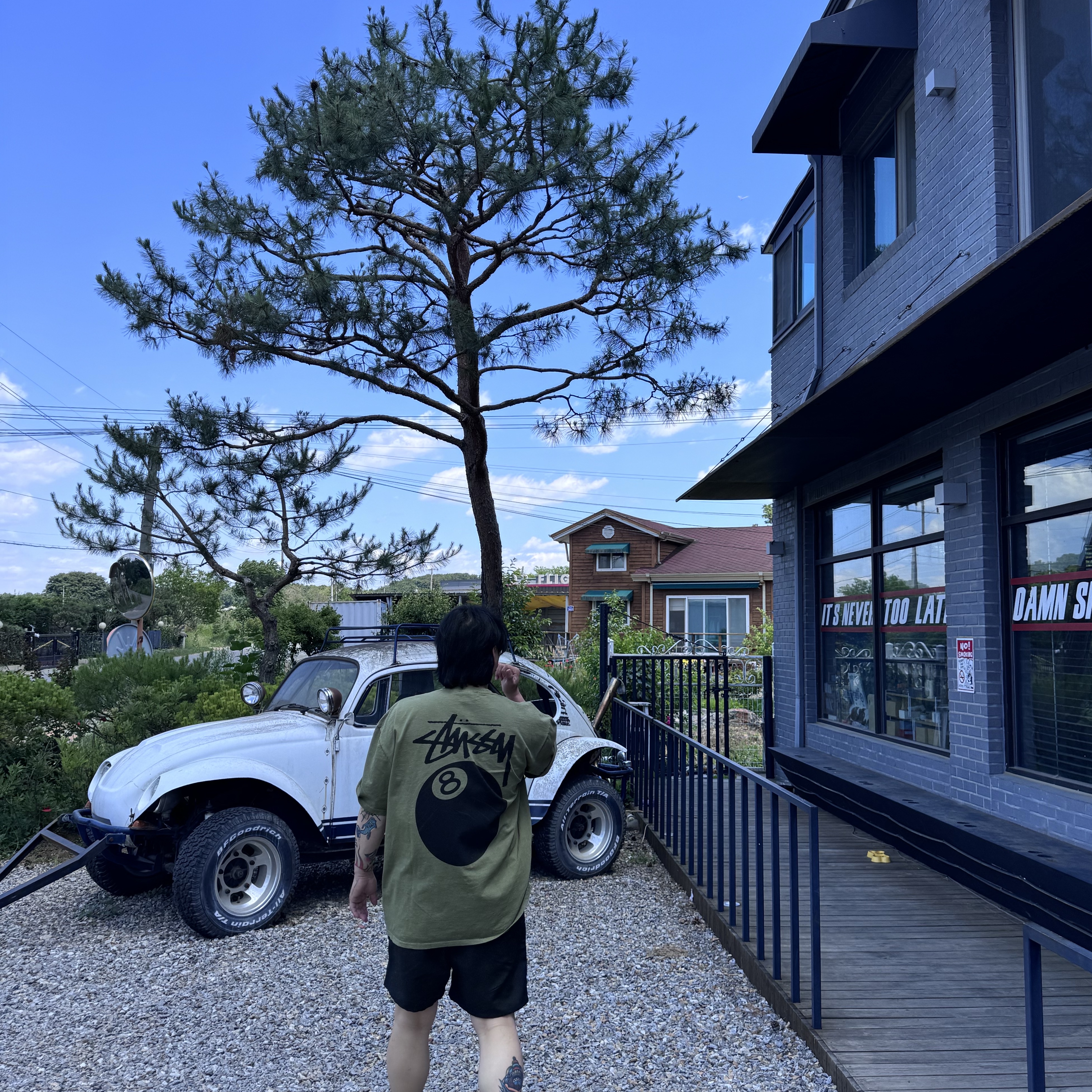 Stussy 8 Ball Pigment Dyed T-Shirt Olive 착용 스타일