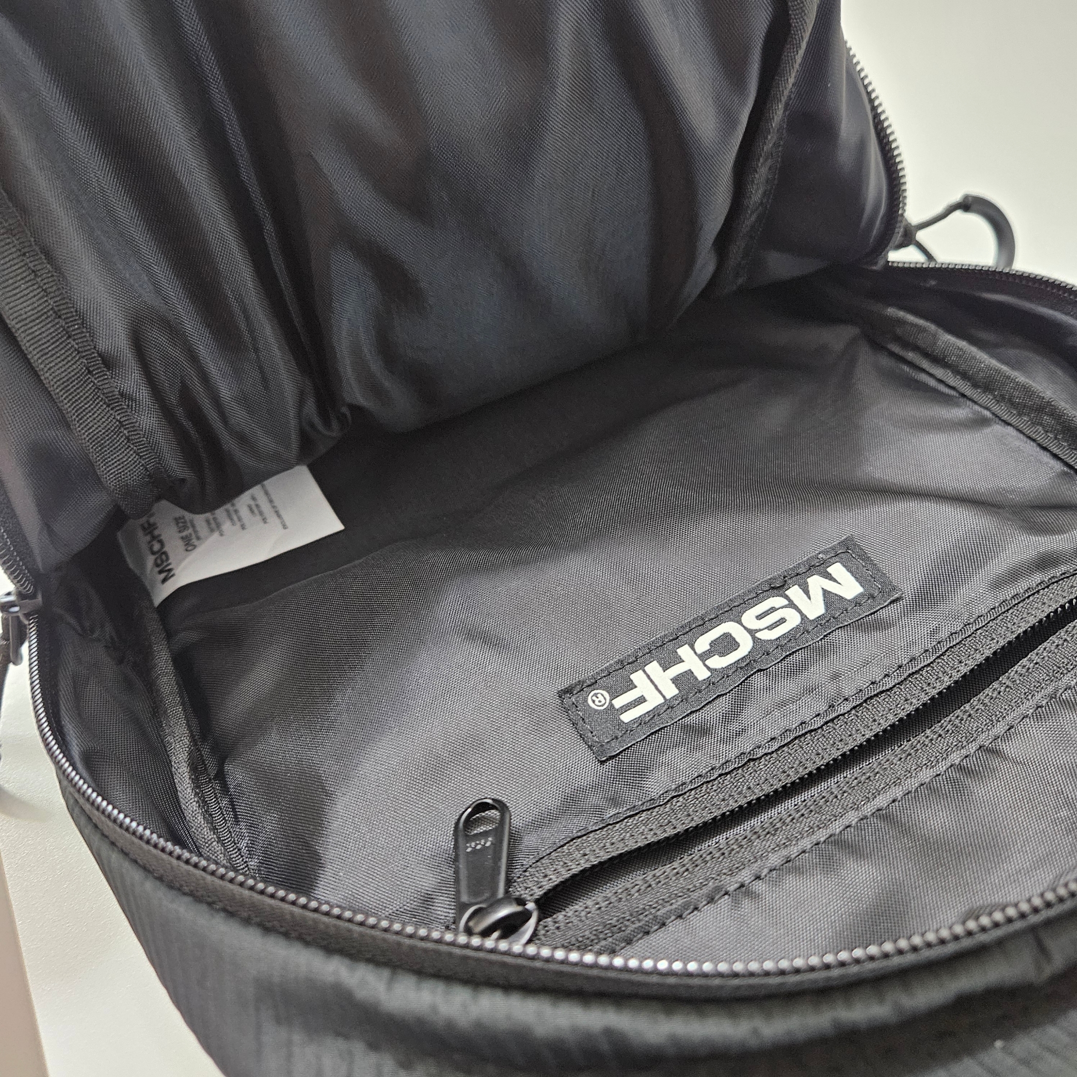 Mischief 2Way Mesh Sling Bag Black, Goyard Saint Sulpice Card Holder Black 착용 스타일 - 2