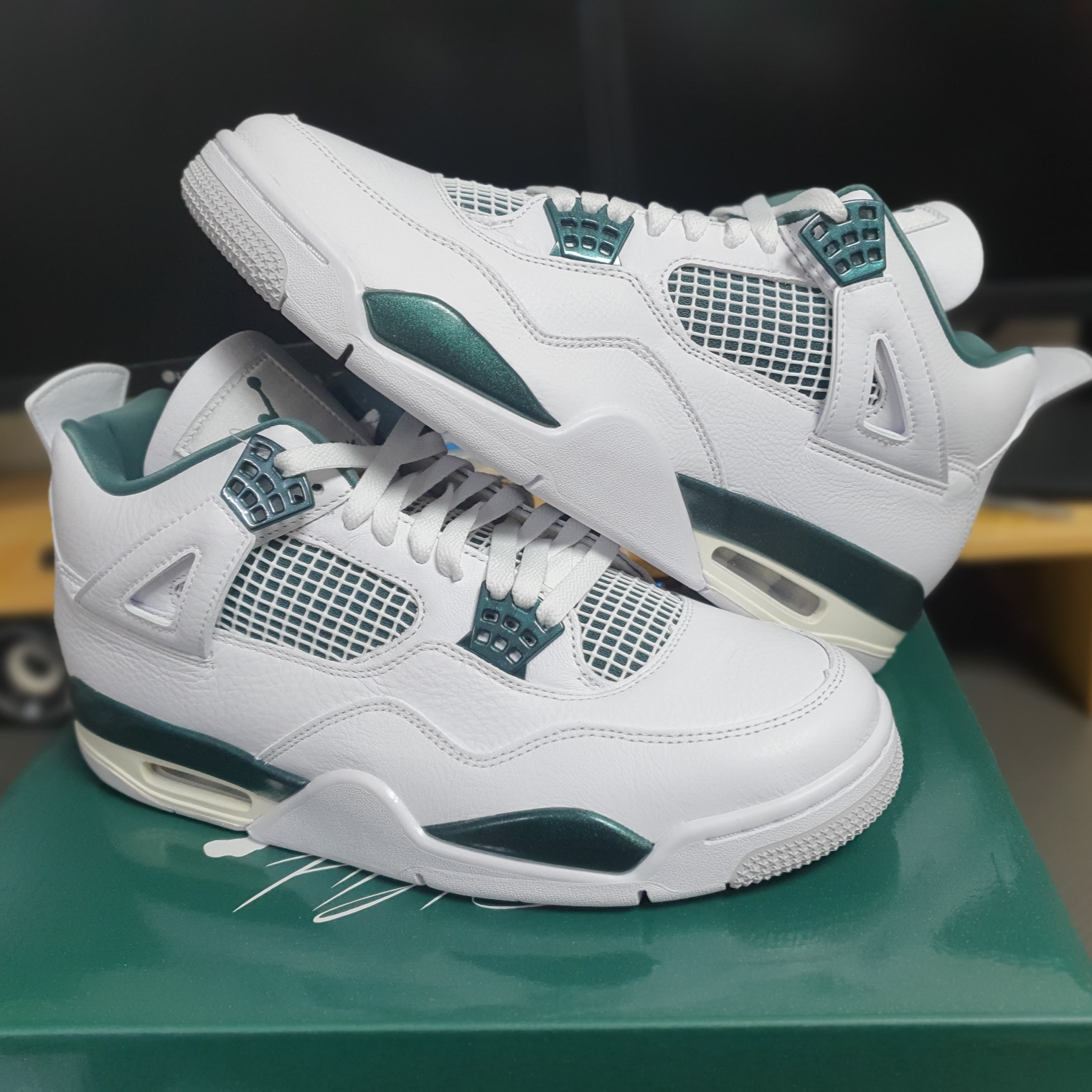 Jordan 4 Retro Oxidized Green 착용 스타일