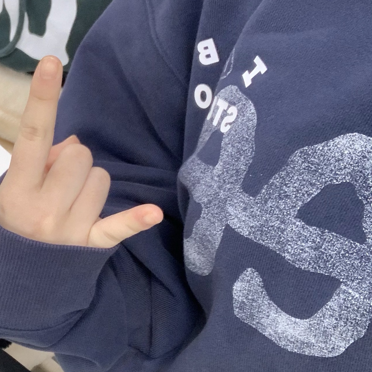 IAB Studio 10th Anniversary T-Shirt White, IAB Studio x Lee Pigment Sweatshirt Indigo Navy 착용 스타일 - 2
