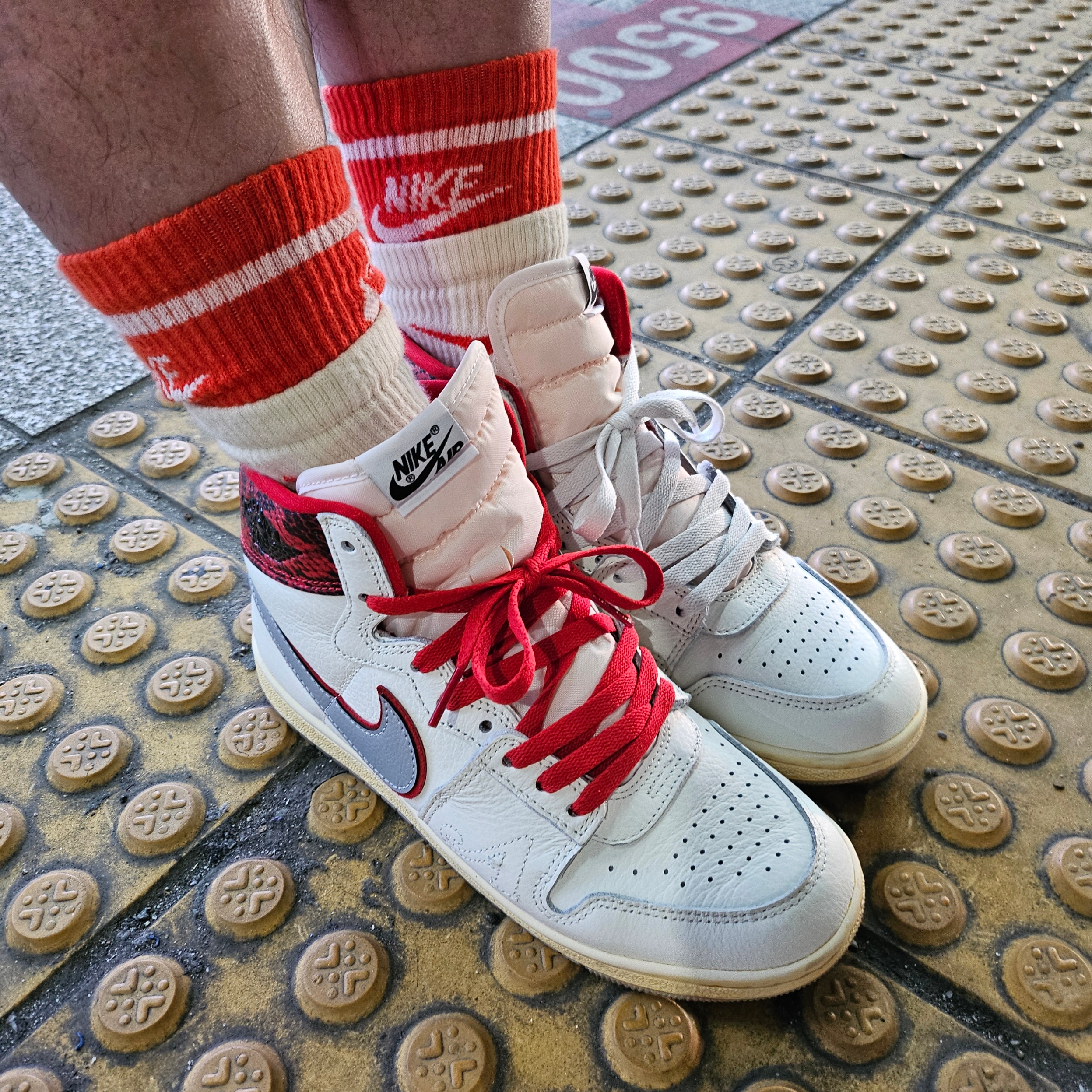 Jordan x Awake NY Air Ship PE SP Sail University Red 착용 스타일 - 1