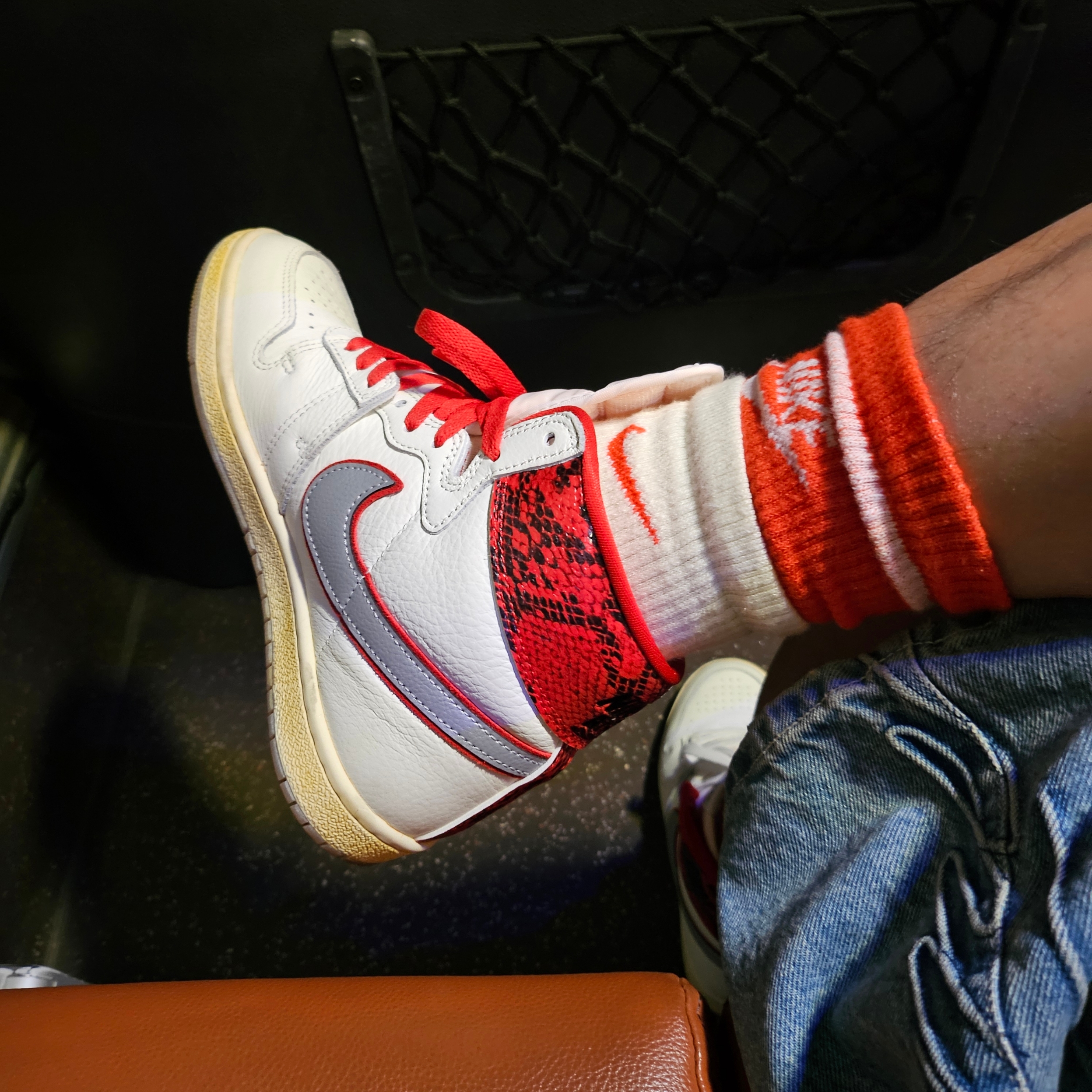 Jordan x Awake NY Air Ship PE SP Sail University Red 착용 스타일