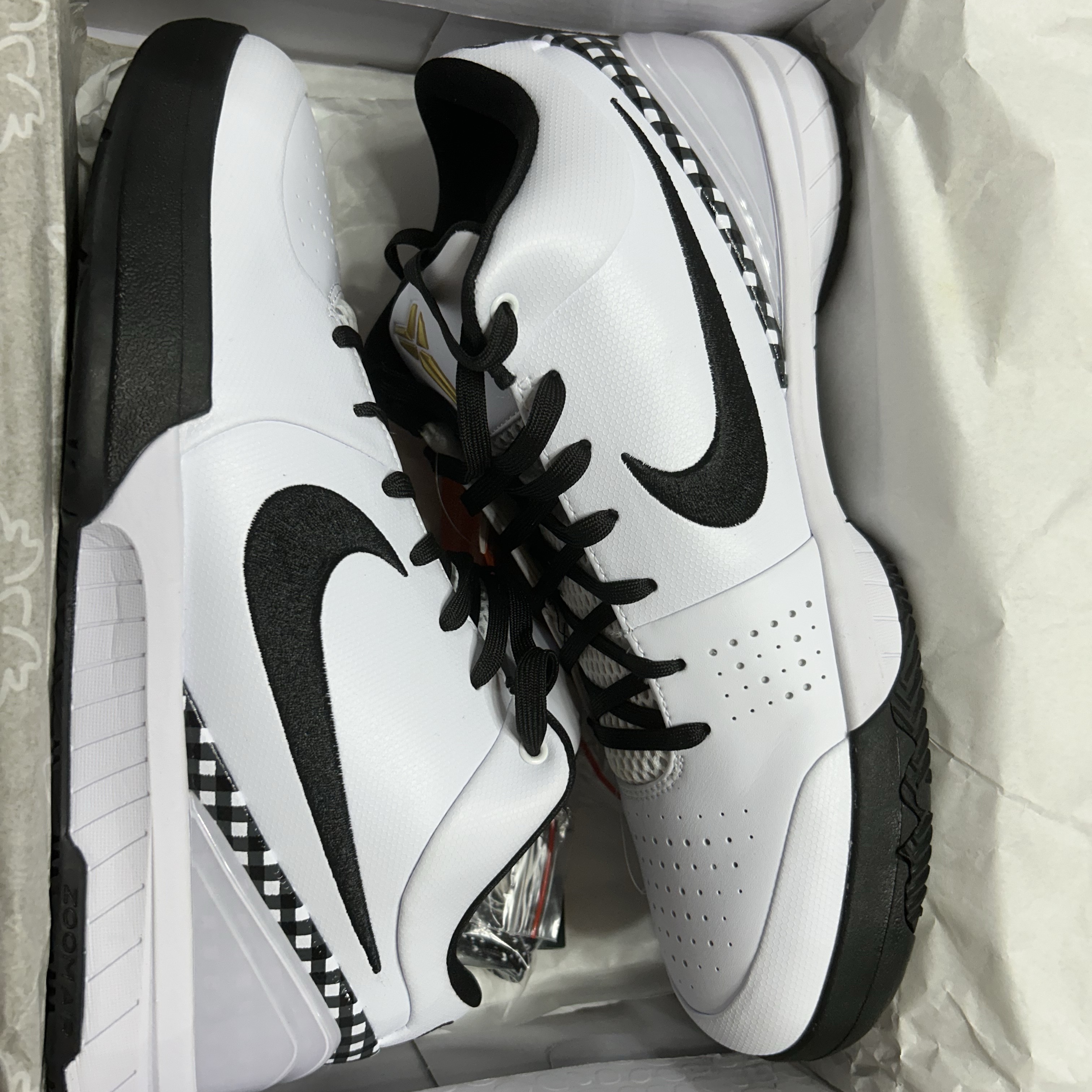 Nike Kobe 4 Protro Mambacita Gigi 착용 스타일