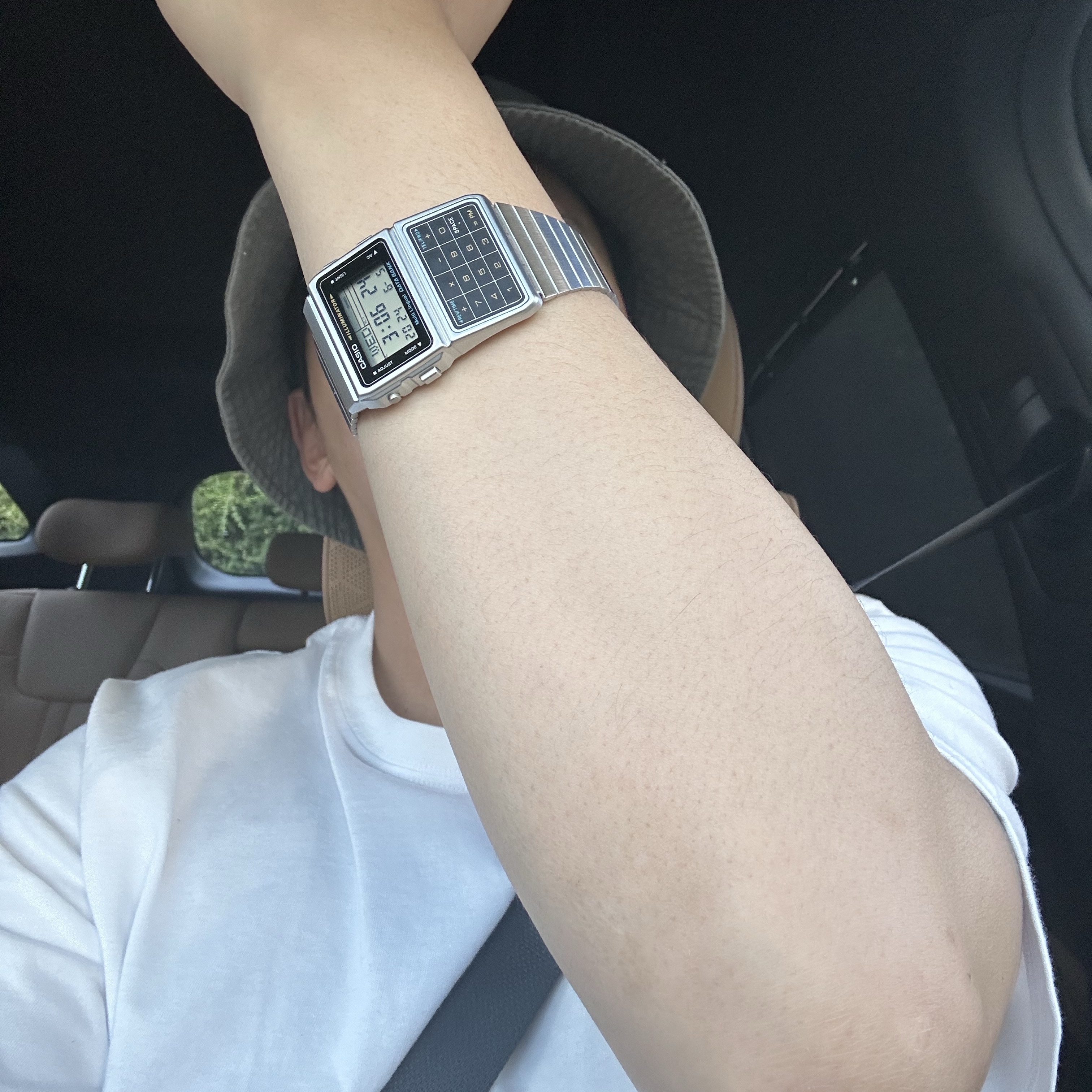 Casio DBC-611-1DF 착용 스타일