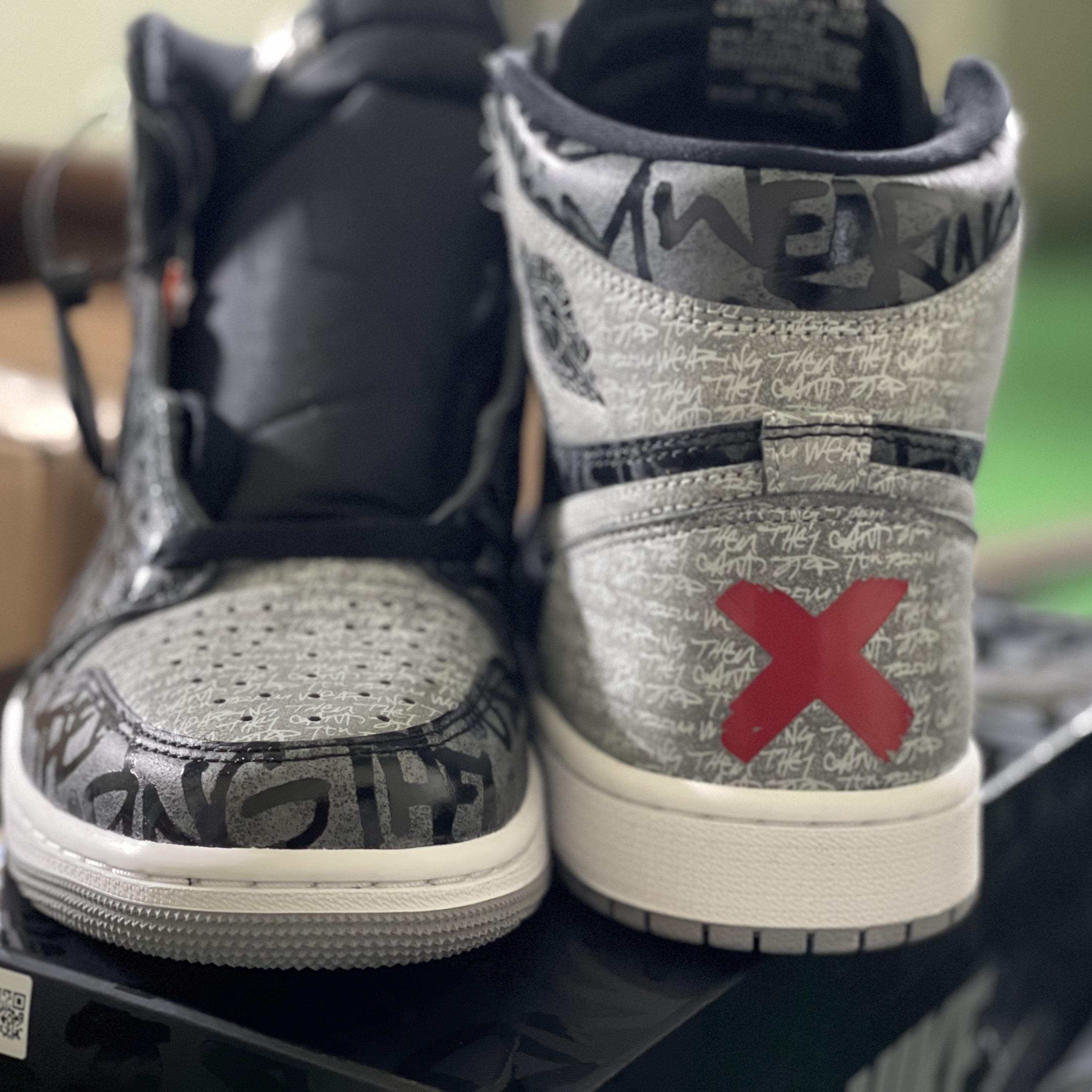 Jordan 1 Retro High OG Rebellionaire 착용 스타일 - 1