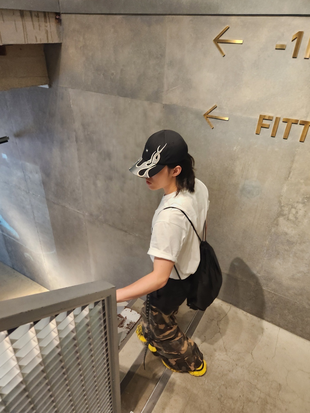 Yeezy Gap Engineered By Balenciaga Flame Cap Black, Balenciaga 3XL Sneakers Yellow Black 착용 스타일 - 3