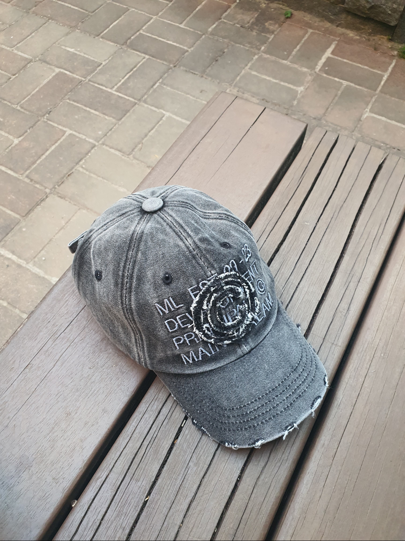 Millo Archive Core Denim Ball Cap Washed Black 착용 스타일 - 2