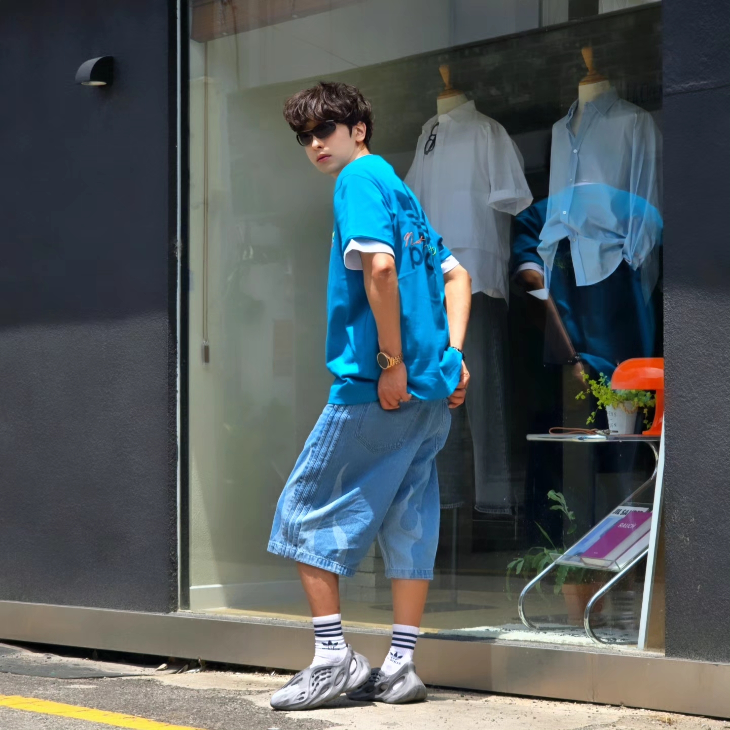 Palace x Adidas Nature T-Shirt Mystery Petrol - 22SS, Adidas Flames Denim Shorts Blue - KR Sizing 착용 스타일 - 2