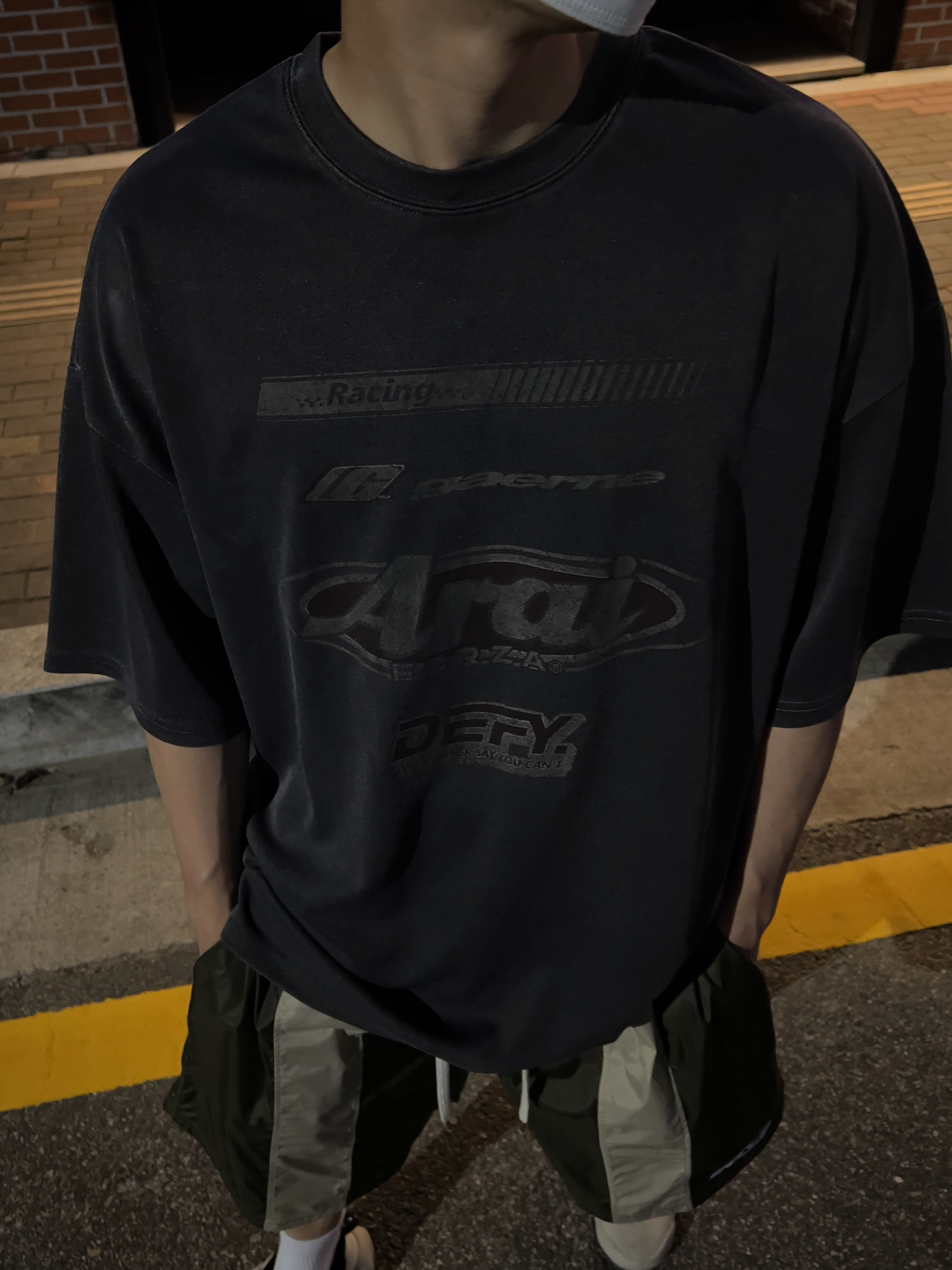 Oakley Factory Team x Brain Dead Flesh White Birch, Oakley Factory Team x Brain Dead Flesh Milk Black 착용 스타일 - 3