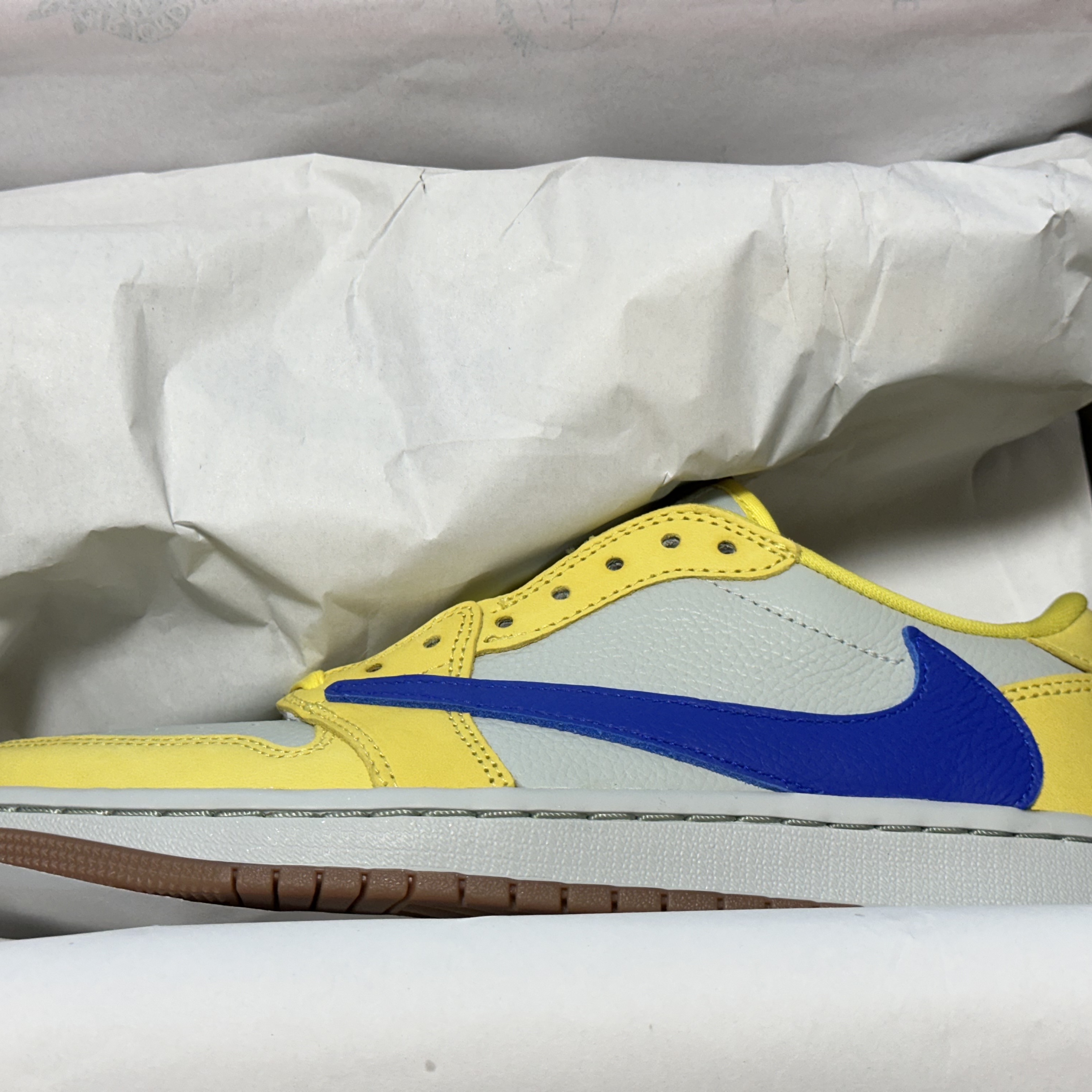 (W) Jordan 1 x Travis Scott Retro Low OG SP Canary 착용 스타일