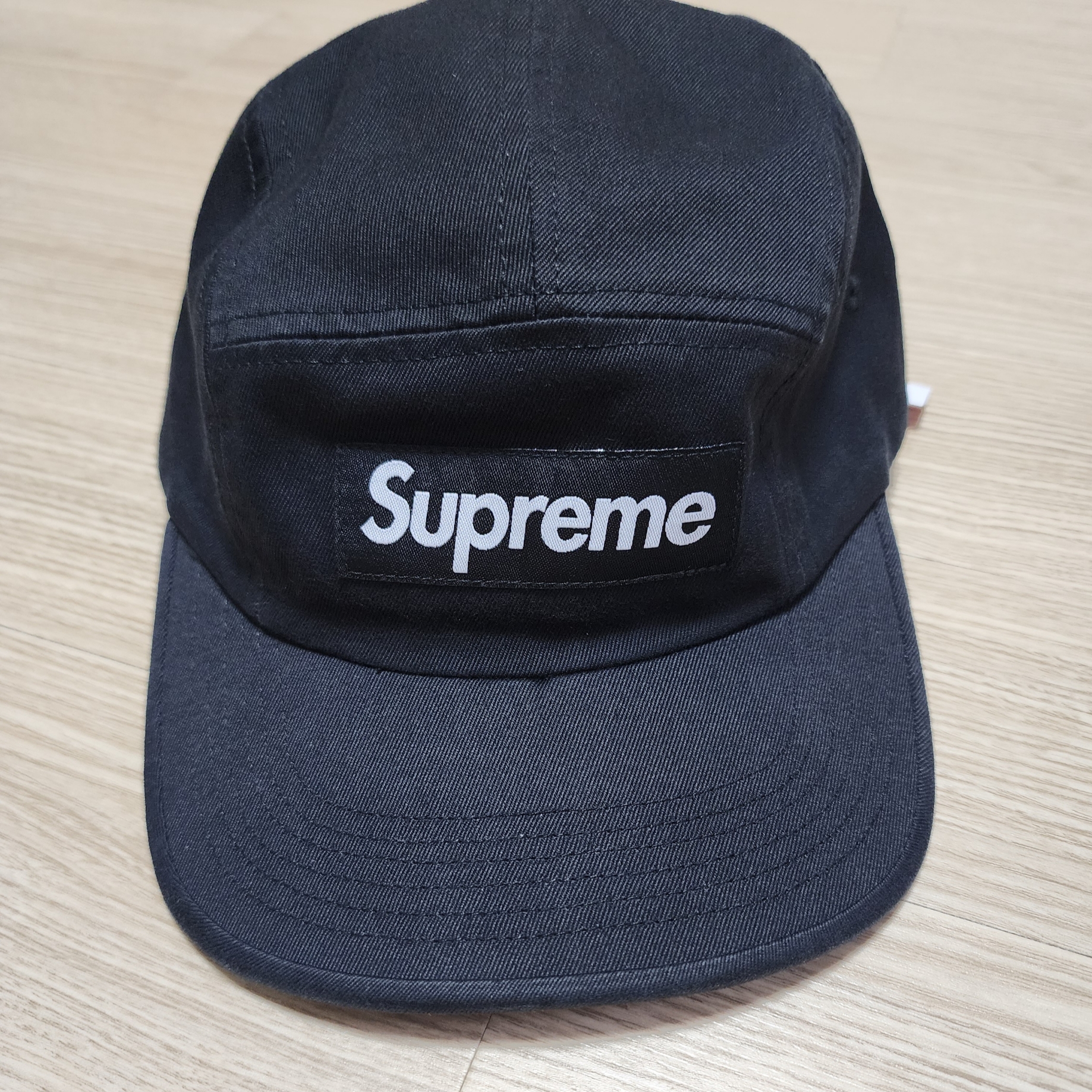 Supreme Washed Chino Twill Camp Cap Black 착용 스타일