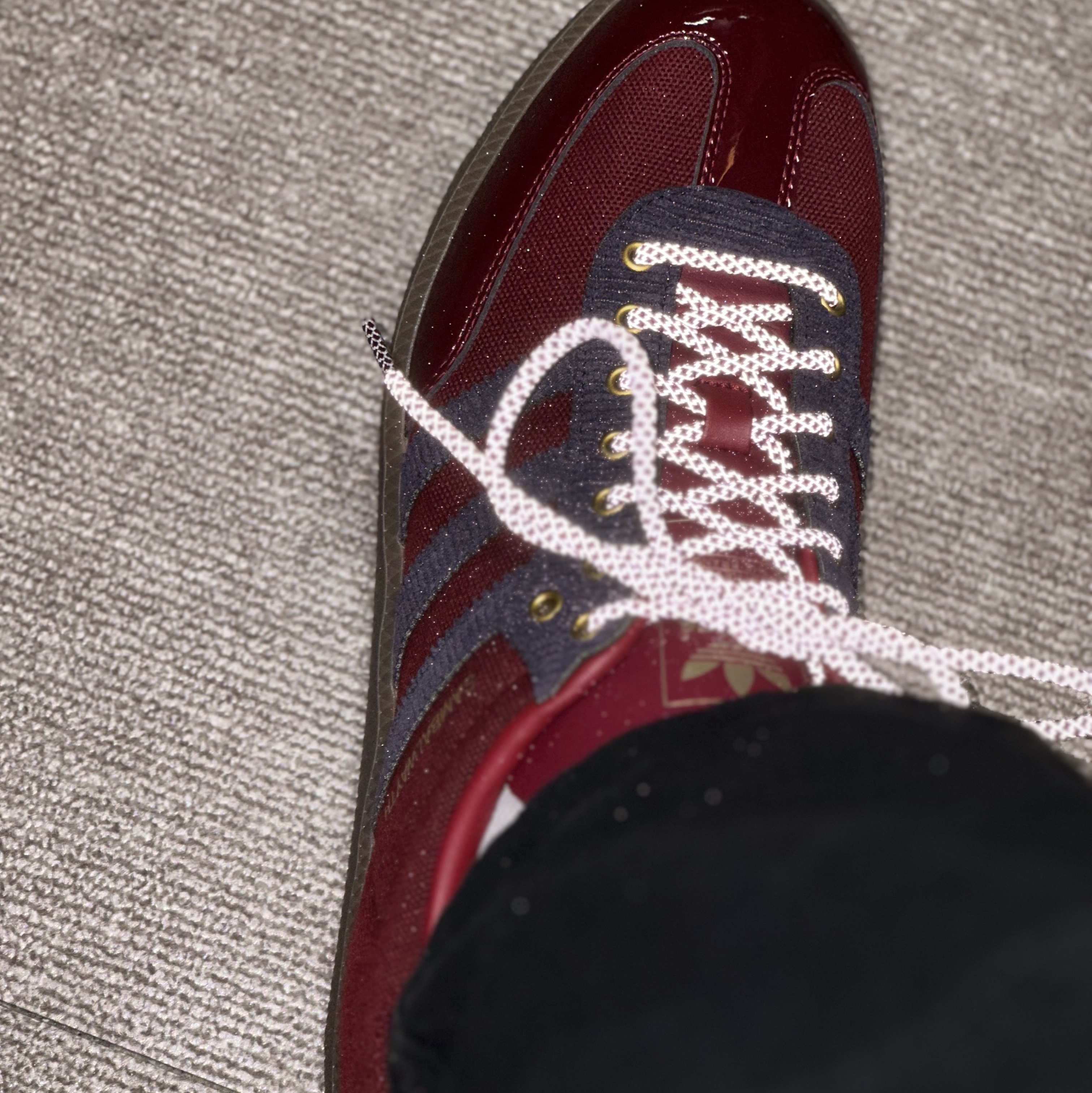 Adidas x Alwayth Samba OG Collegiate Burgundy Aurora Black 착용 스타일 - 1