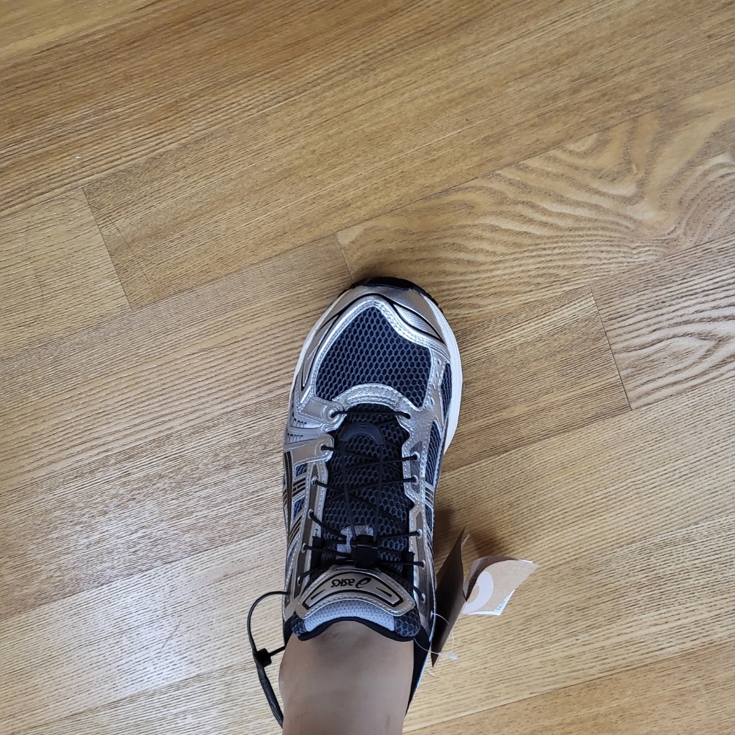 Asics Unlimited Gel-Kayano 14 Carrier Grey Black 착용 스타일