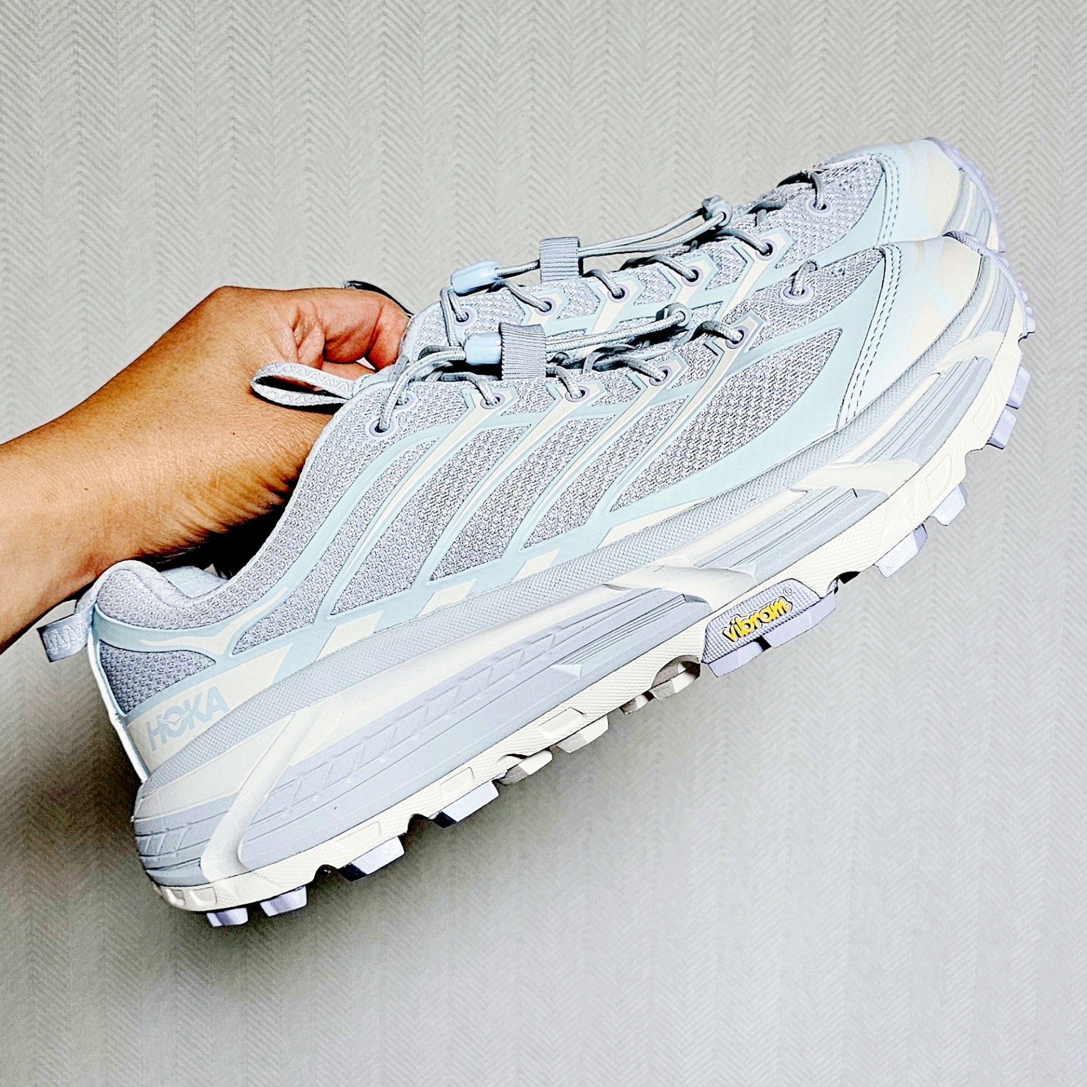 Hoka Mafate Three 2 Illusion Cloudless 착용 스타일