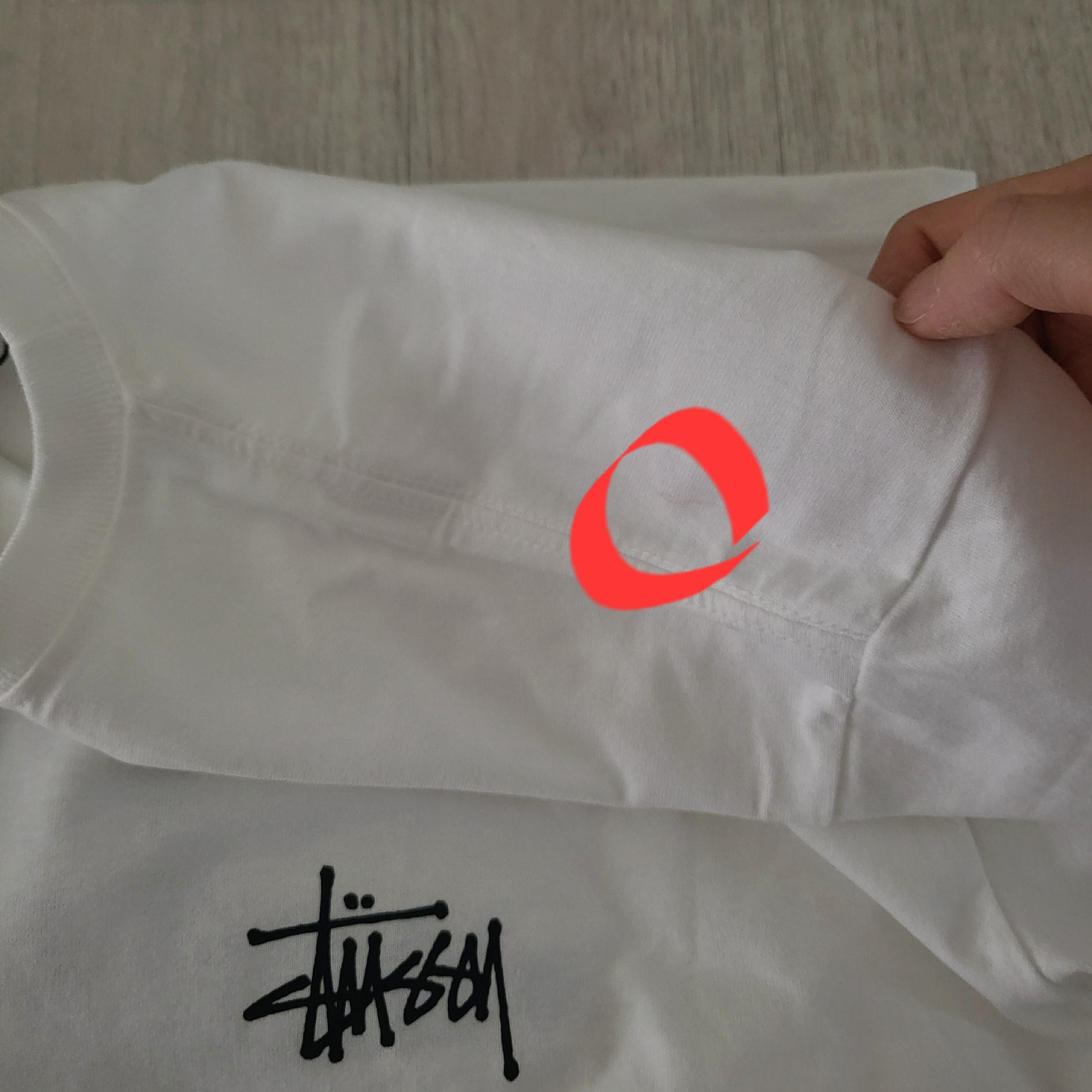 Stussy Basic Stussy T-Shirt White 2024, 2025 착용 스타일 - 1