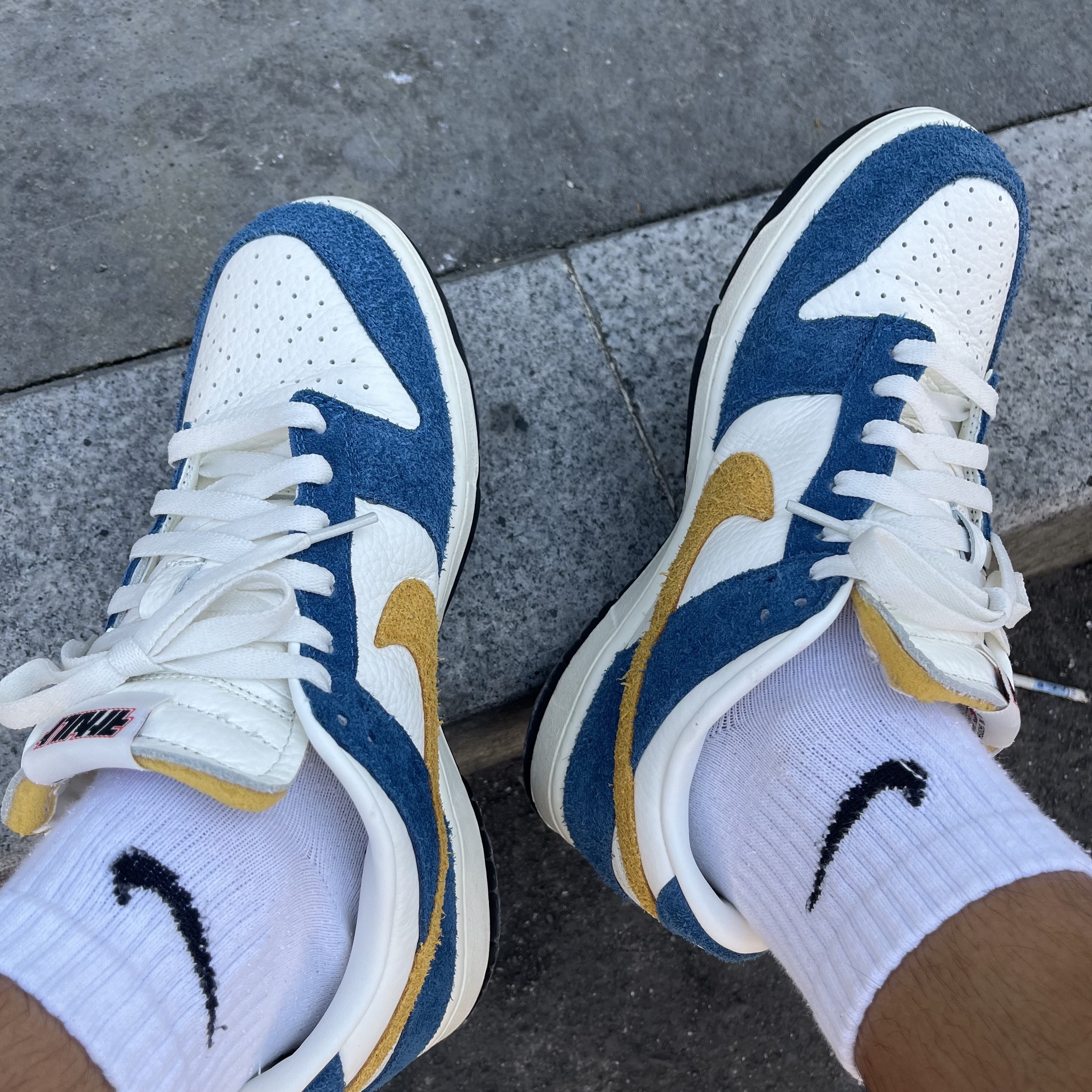 Nike x Kasina Dunk Low 80's Bus 착용 스타일