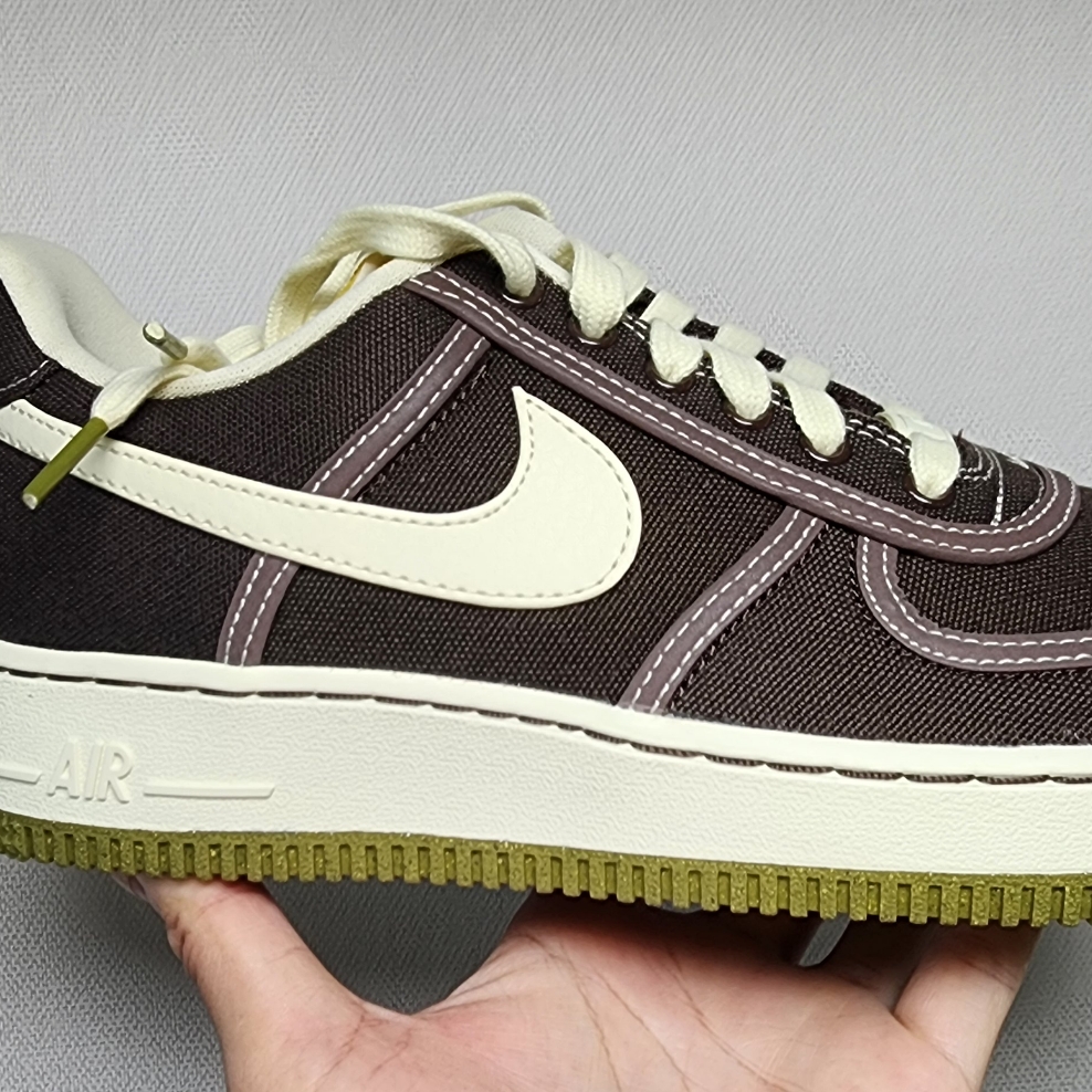 Nike Air Force 1 '07 PRM Baroque Brown Coconut Milk 착용 스타일