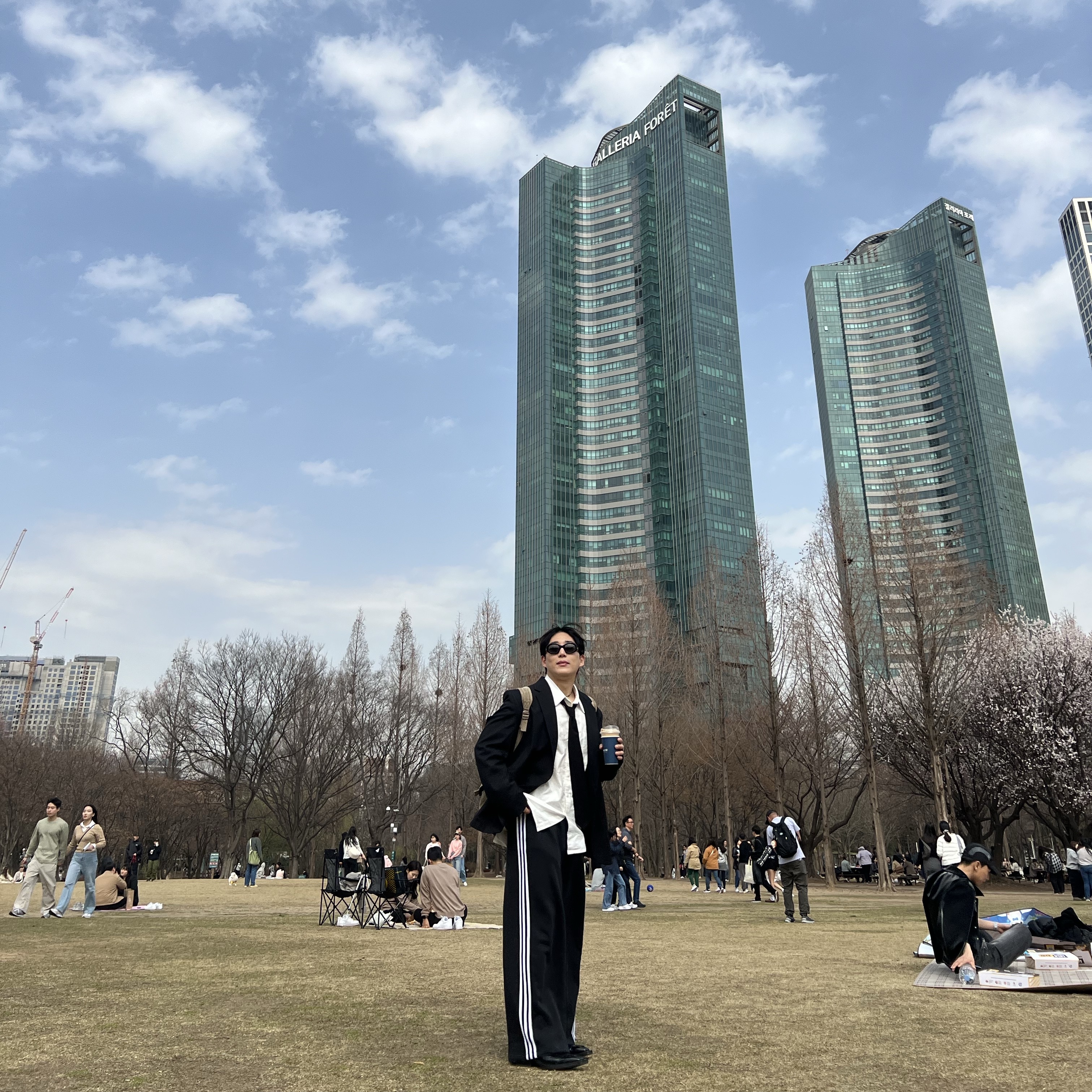 (W) Adidas Essentials 3-Stripes French Terry Wide Pants Black - KR Sizing, Adidas Faux Leather Adicolor 3S Loose Firebird Tracksuit Jacket Black - KR Sizing 착용 스타일 - 2