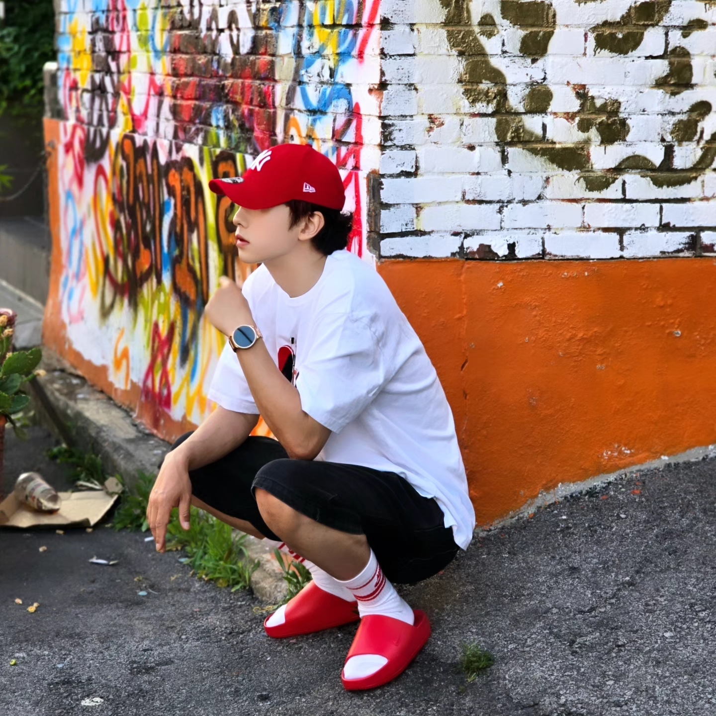 Nike Calm Slide University Red, Samsung Galaxy Watch6 44mm LTE Silver (Korean Ver.) 착용 스타일 - 4