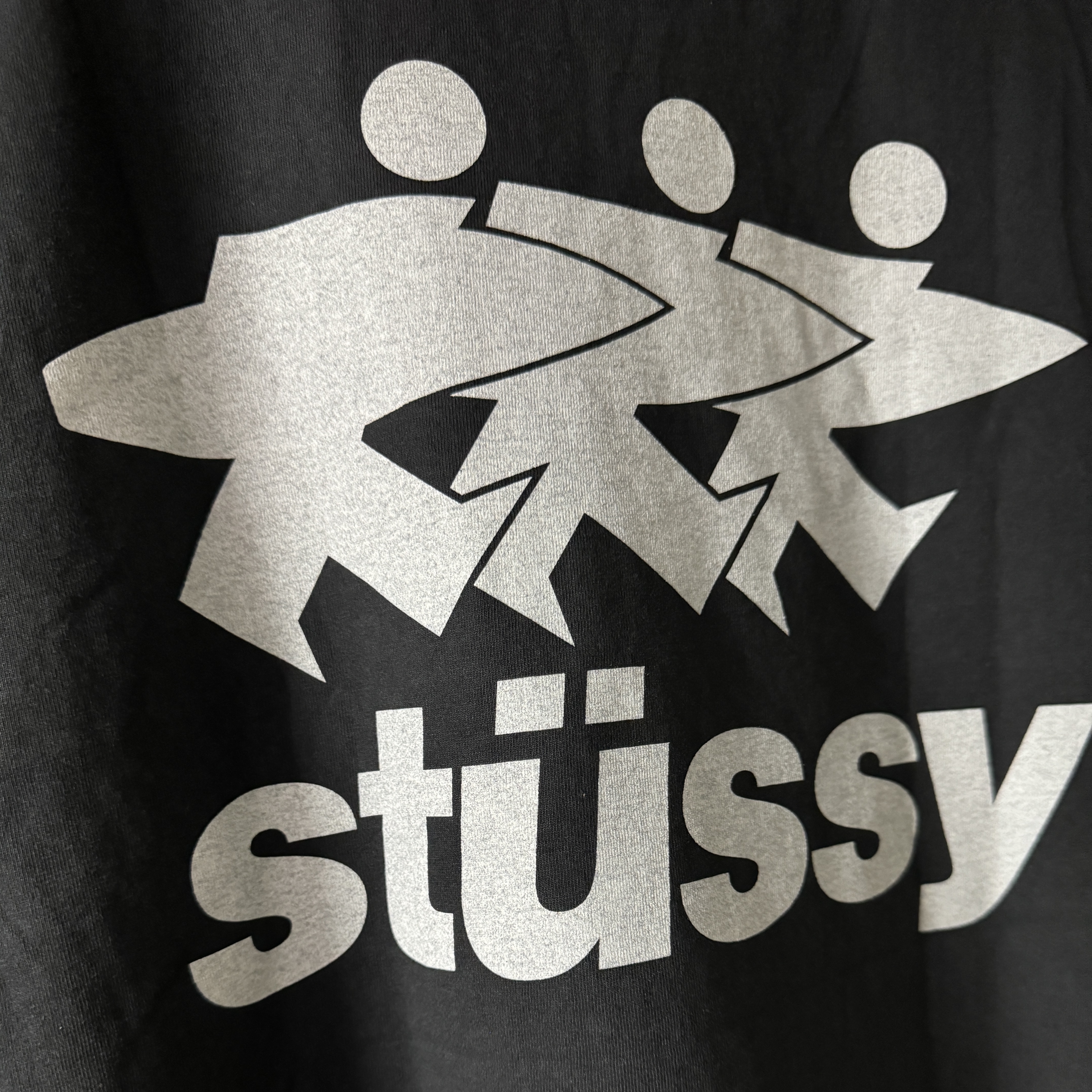 Stussy Surfwalk Pigment Dyed T-Shirt Black 착용 스타일