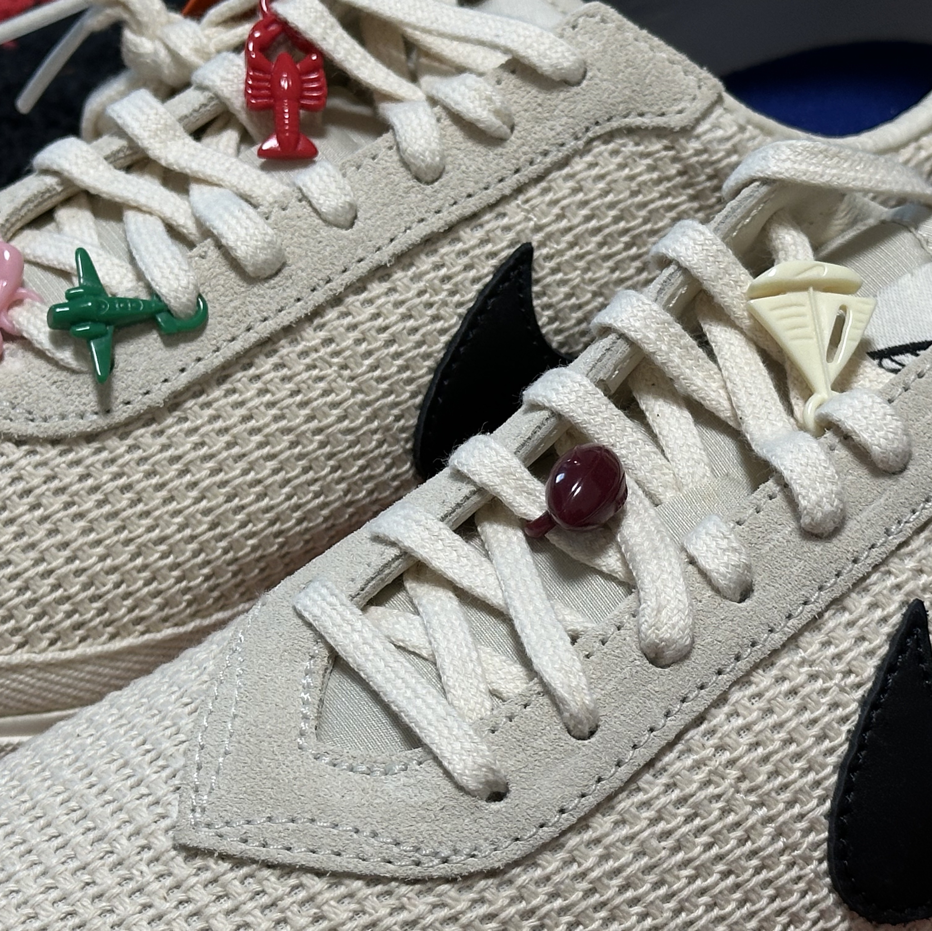 Nike x Bode Astrograbber SP Light Cream and Black 착용 스타일
