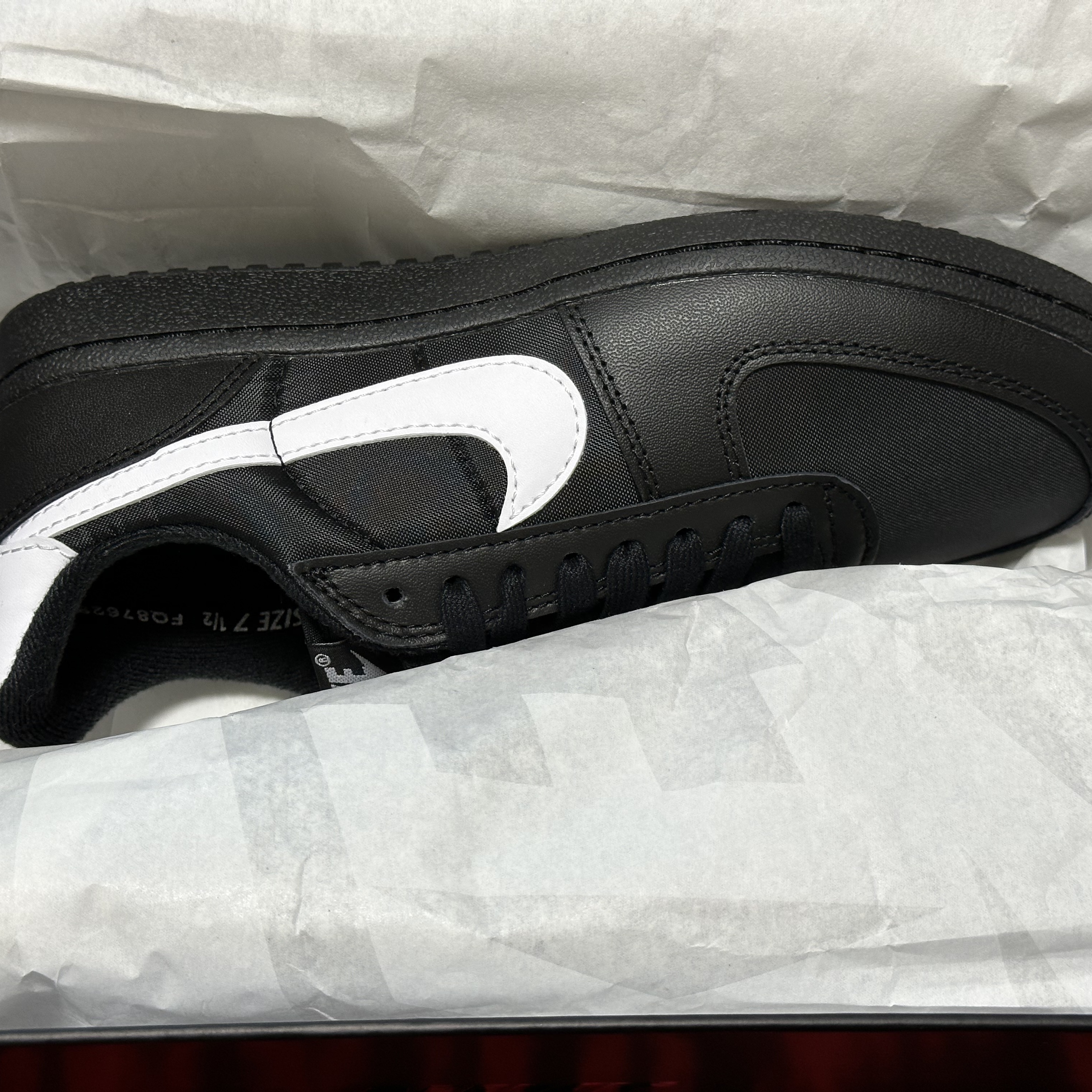 Nike Field General 82 SP Black and White 착용 스타일