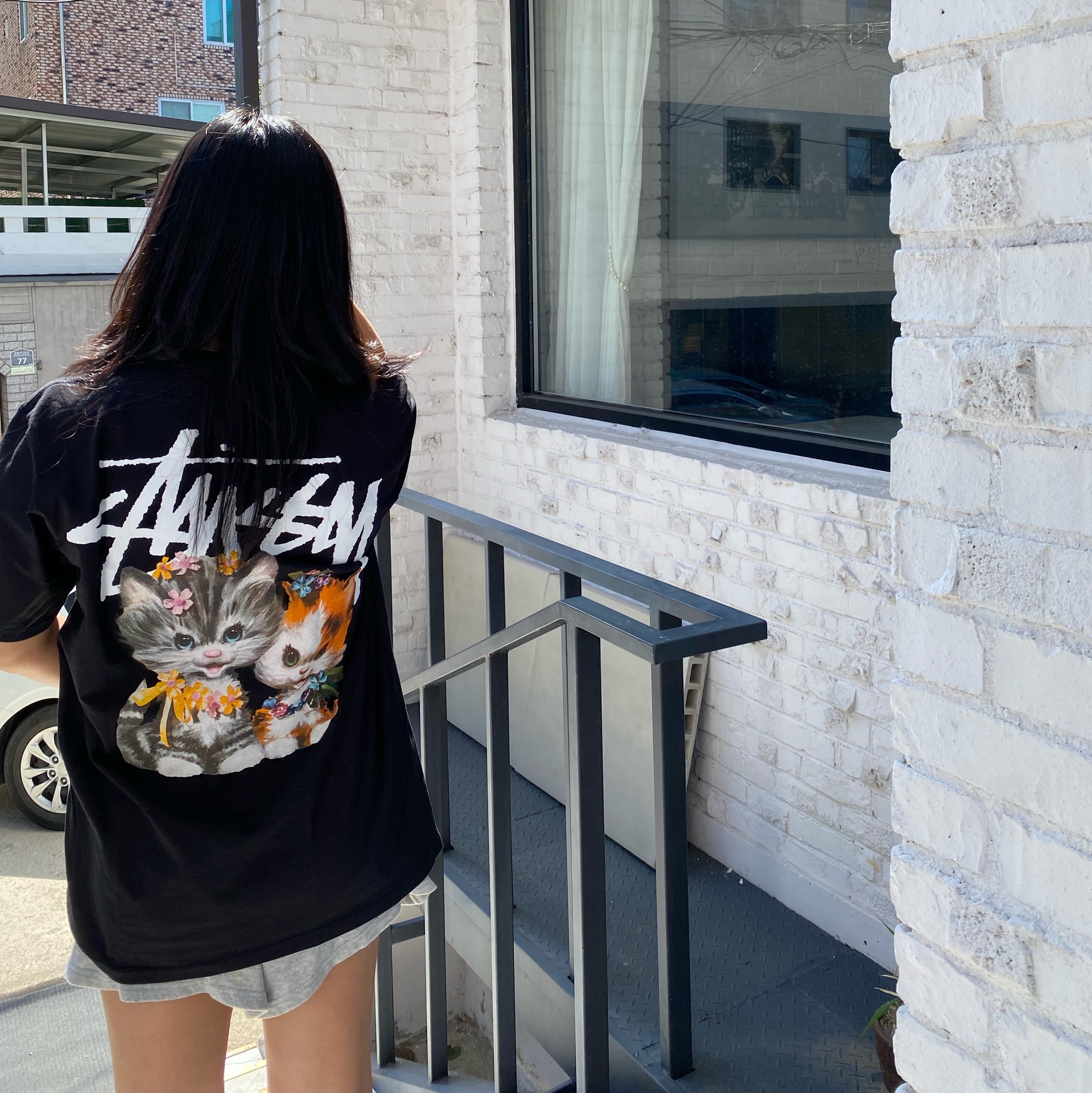 Stussy Kittens T-Shirt Black 착용 스타일