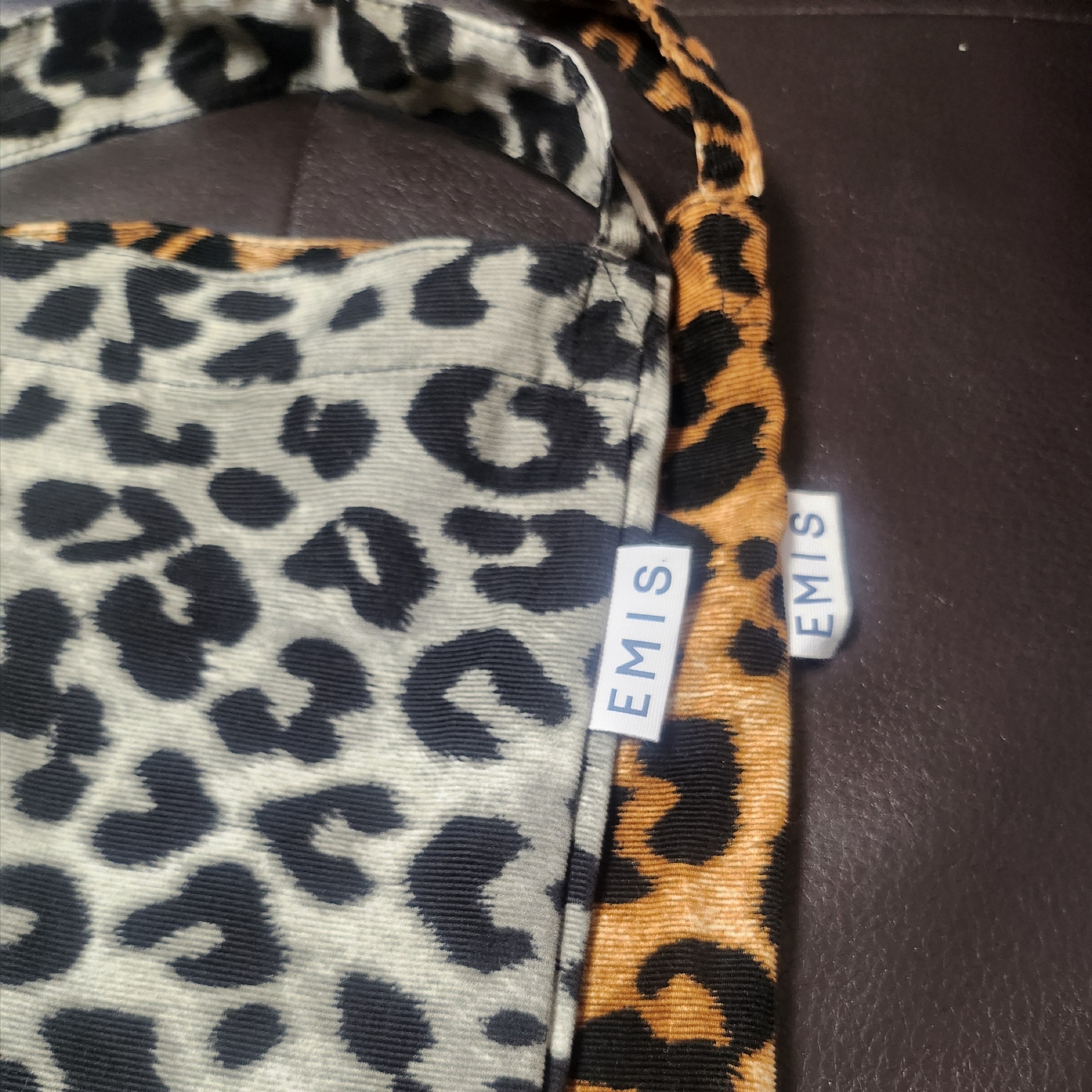Emis New Leopard Corduroy Eco Bag Gray, Emis New Leopard Corduroy Eco Bag Beige 착용 스타일