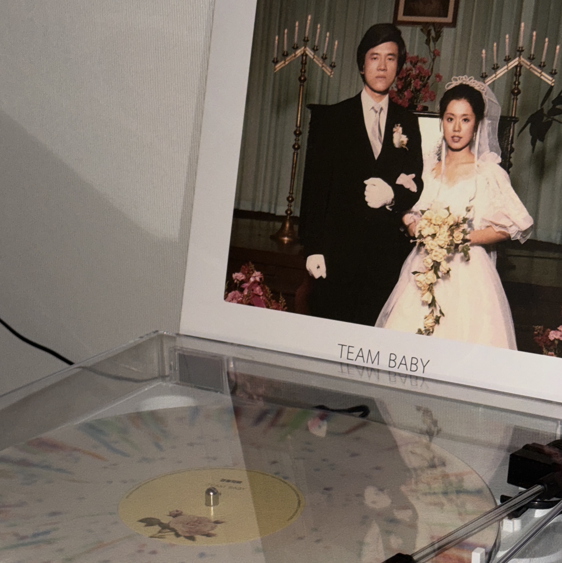 The Black Skirts 3rd Album Part 1 Team Baby LP Splatter Color, Audio-Technica AT-LP60XBT Automatic Belt Drive Wireless Bluetooth Turntable White (Korean Ver.) 착용 스타일