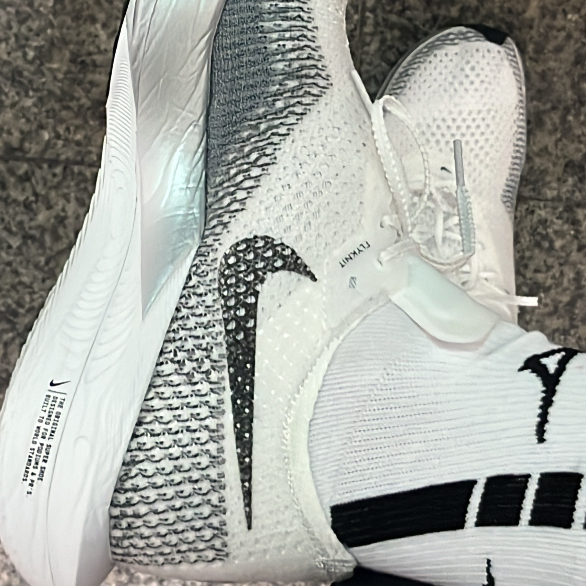 Nike ZoomX Vaporfly Next% 3 White Grey 착용 스타일