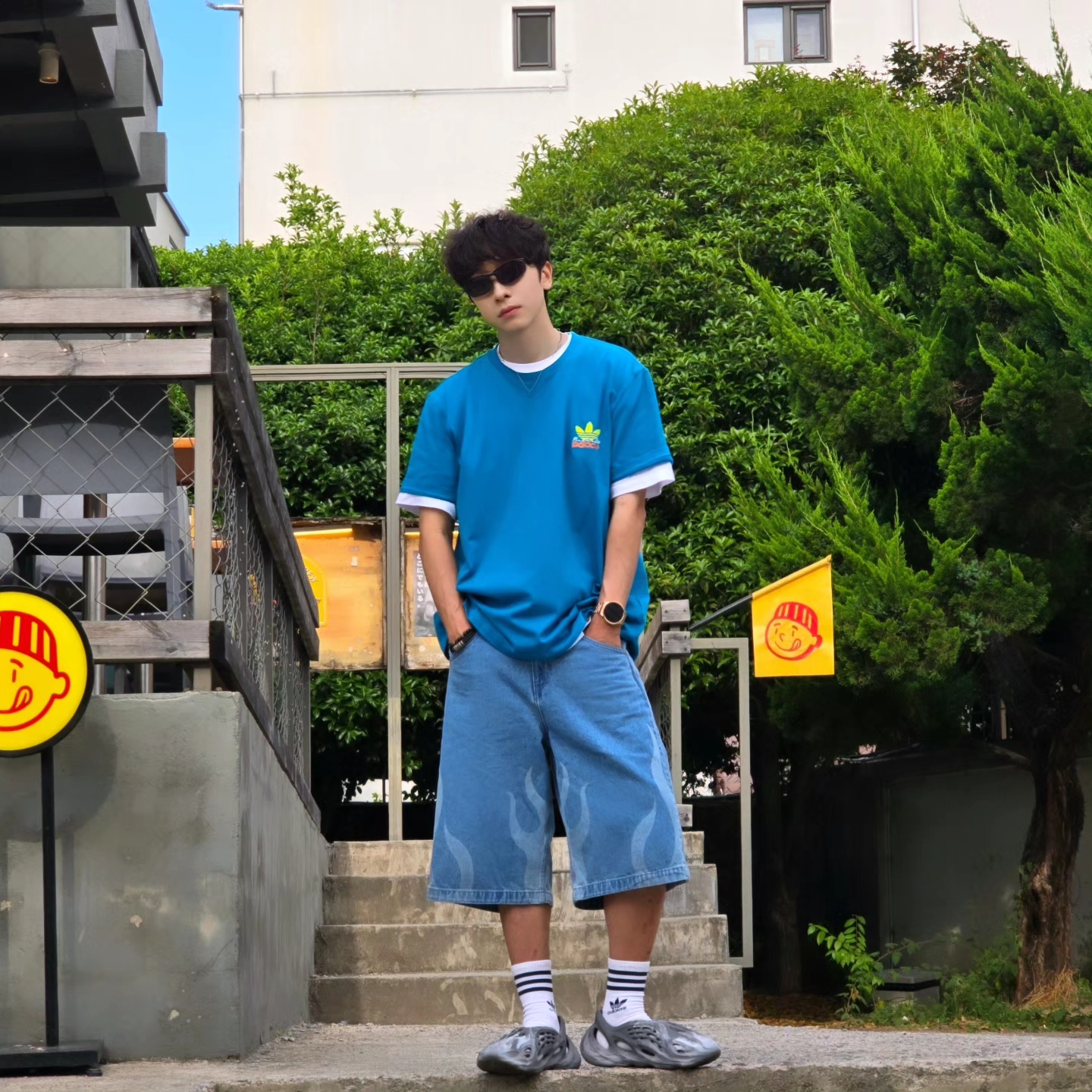 Palace x Adidas Nature T-Shirt Mystery Petrol - 22SS, Adidas Flames Denim Shorts Blue - KR Sizing 착용 스타일 - 9
