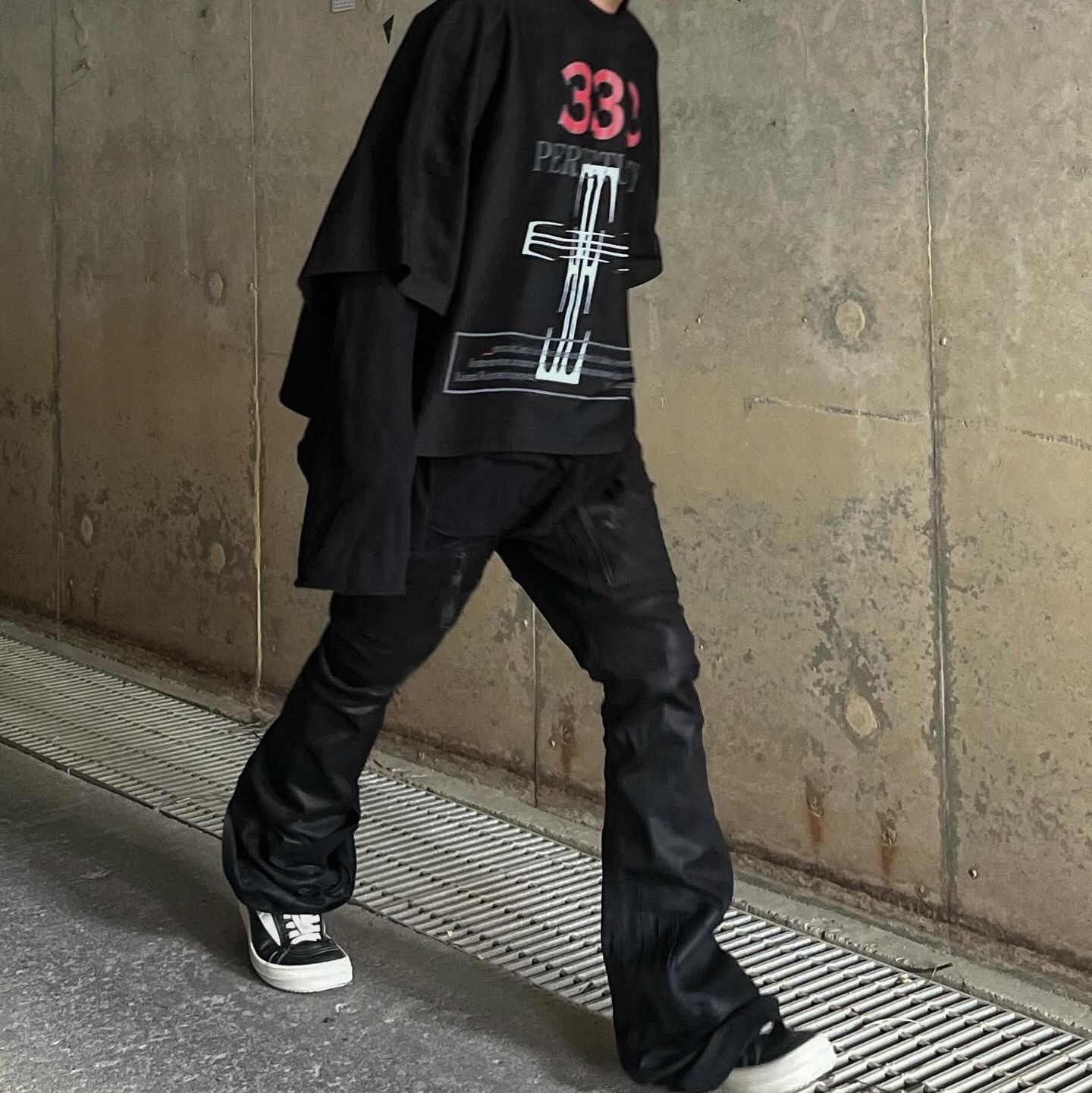 Rick Owens Lido Vintage Sneakers Black Milk 착용 스타일 - 5